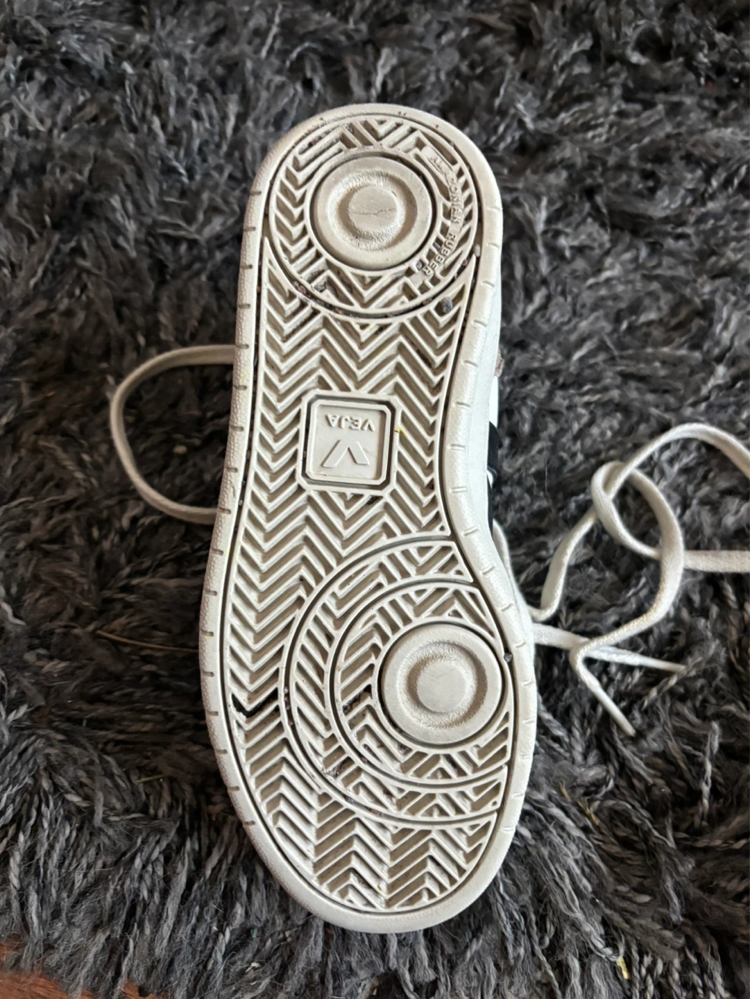 Veja V-10 Sneakers, size 5 - photo 5