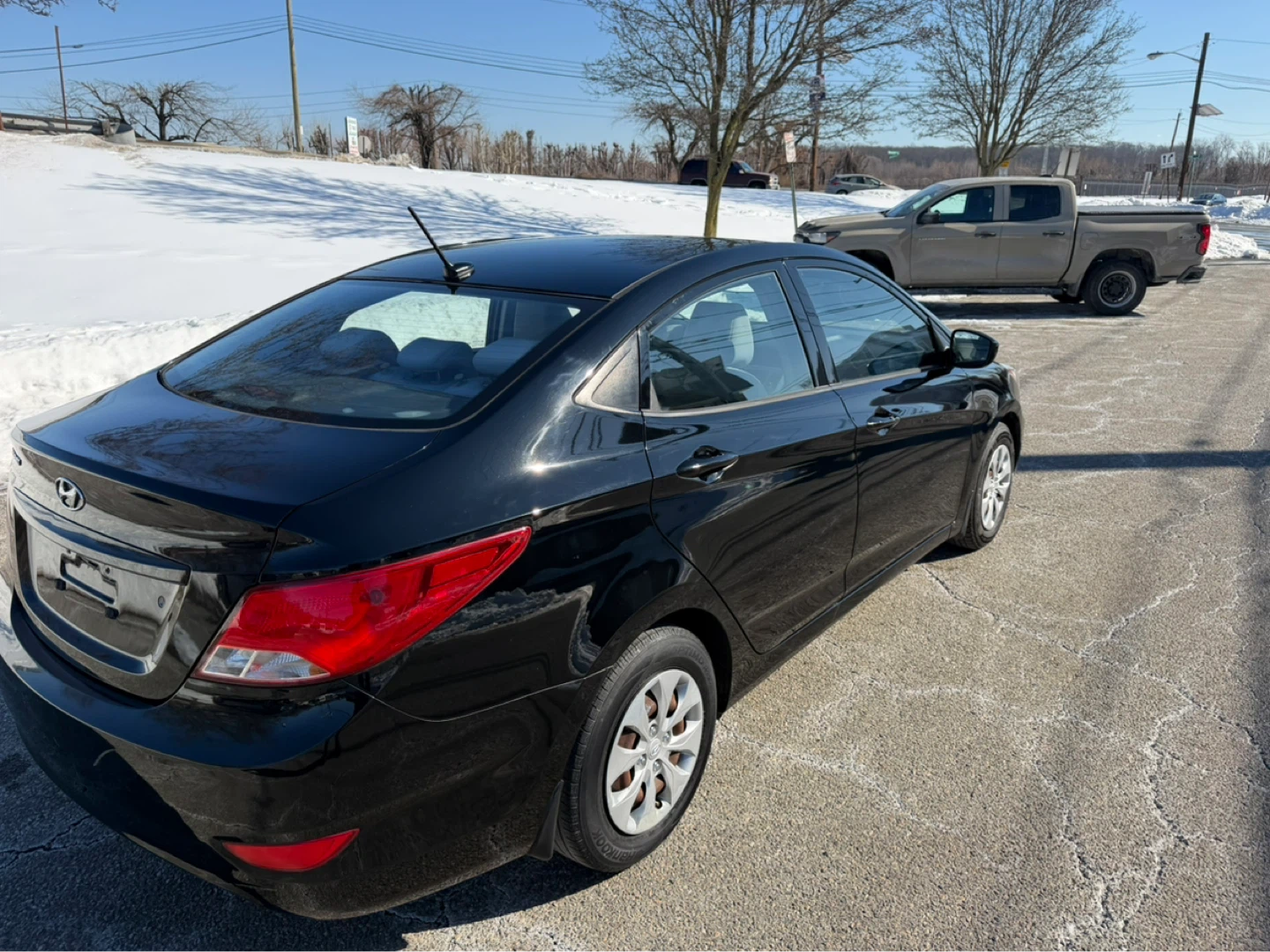 2015 Hyundai Accent SE - photo 5