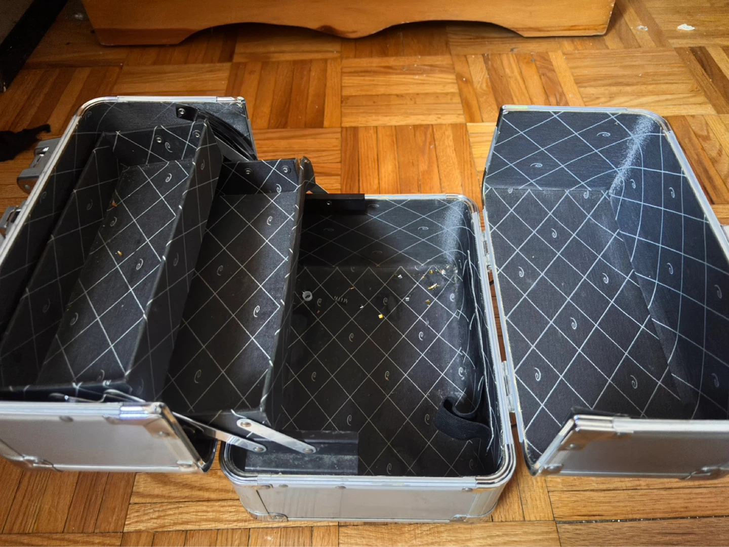 Silver Makeup Train Case - photo 3