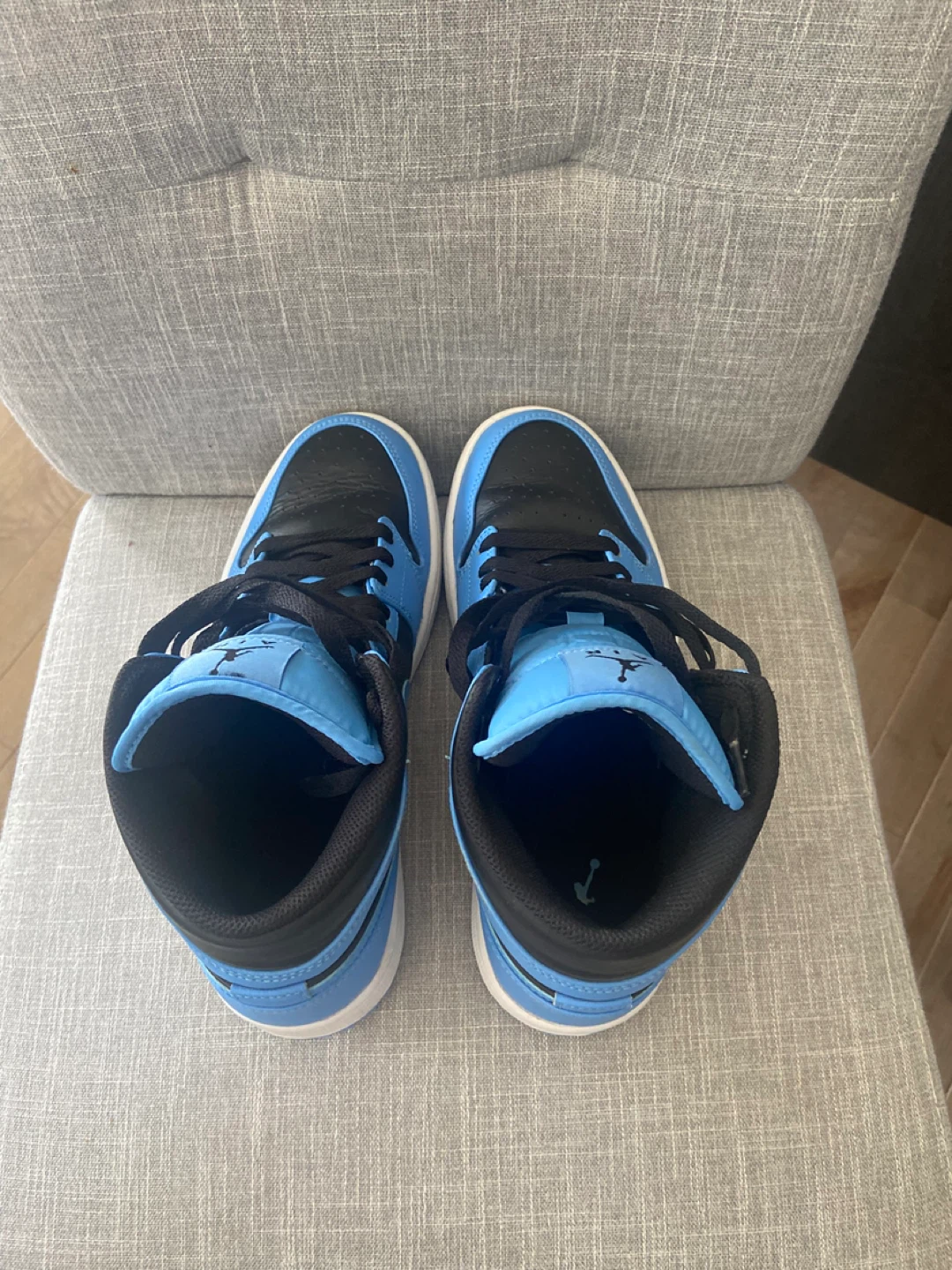 Jordan 1 - University Blue Black White size 8.5 - photo 4