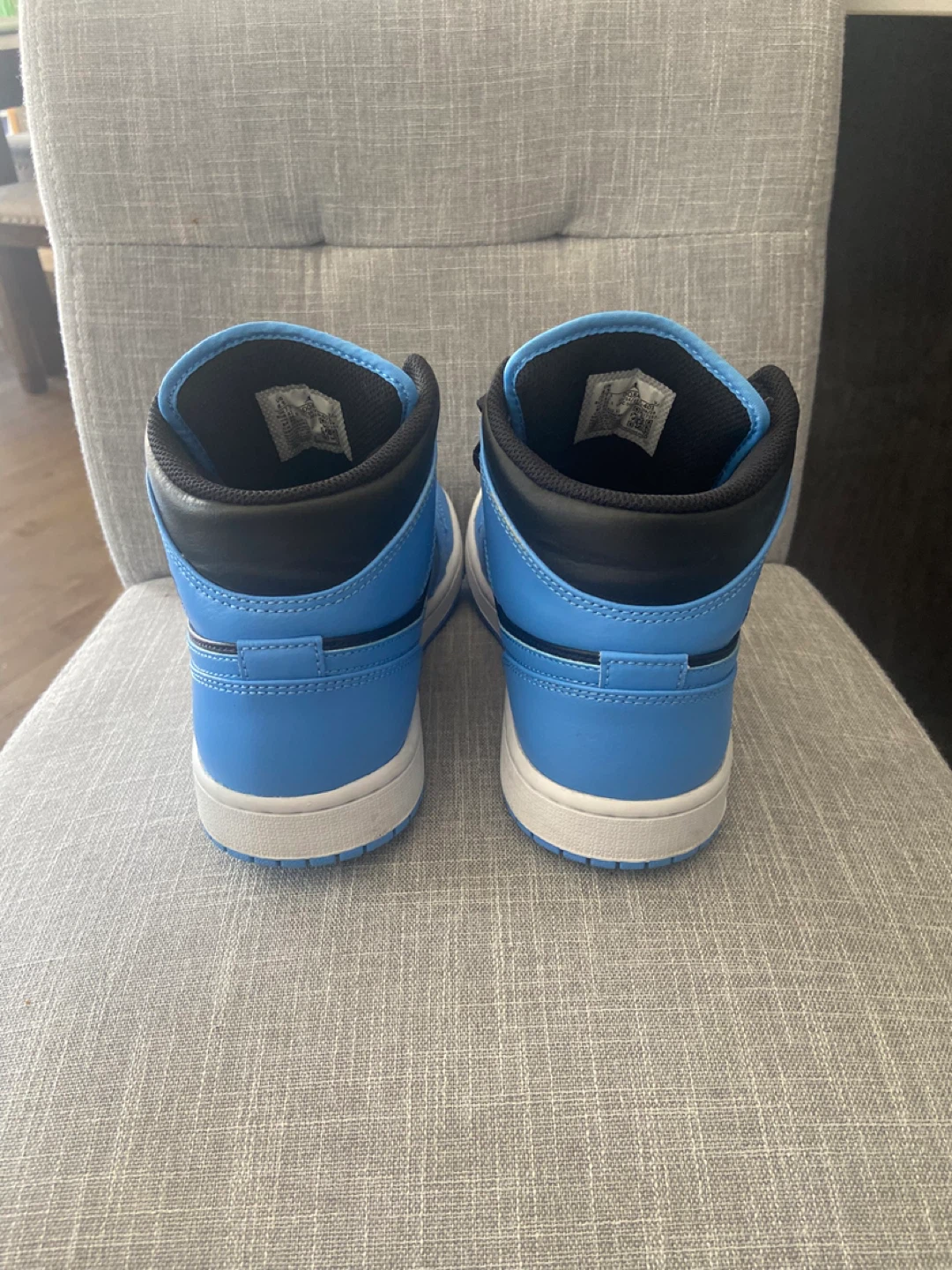 Jordan 1 - University Blue Black White size 8.5 - photo 5