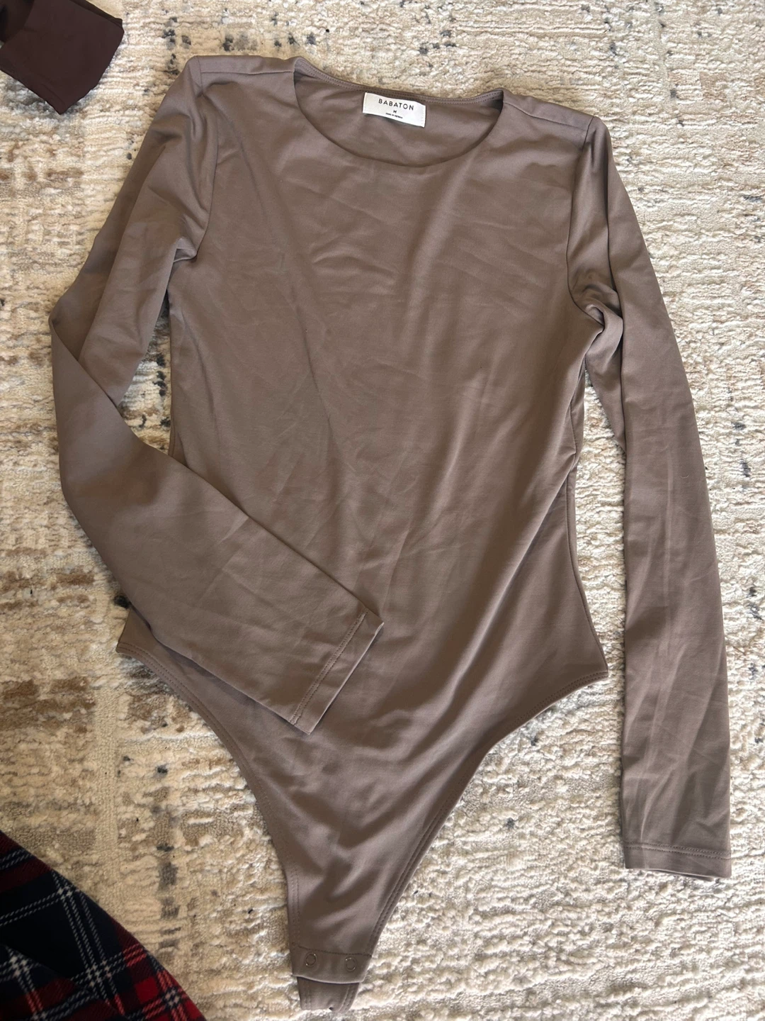 BABATON taupe contour bodysuit long sleeve size medium - photo 2