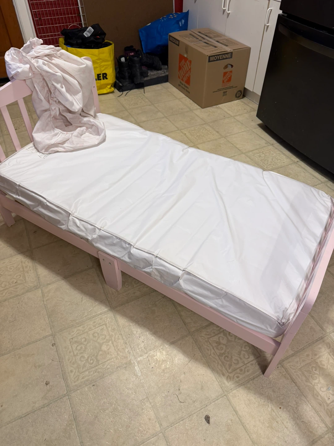 Cute Pink Toddler Bed & Mattress Set