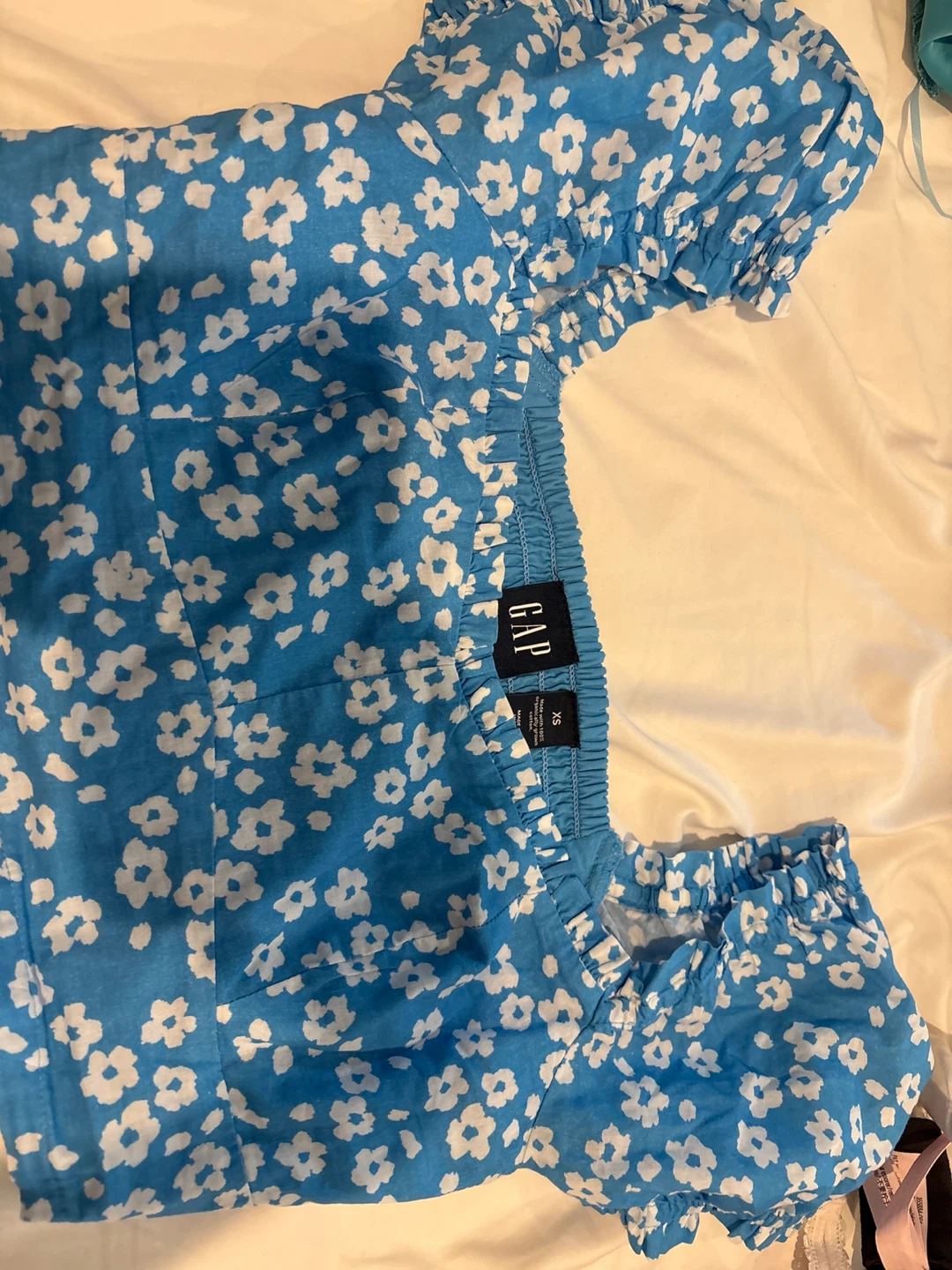 GAP Blue Floral Crop Top - Size XS