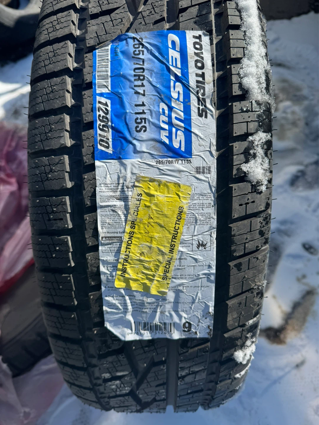 Toyo Tires Celsius CUV 265/70R17 115S Winter Tire - photo 2