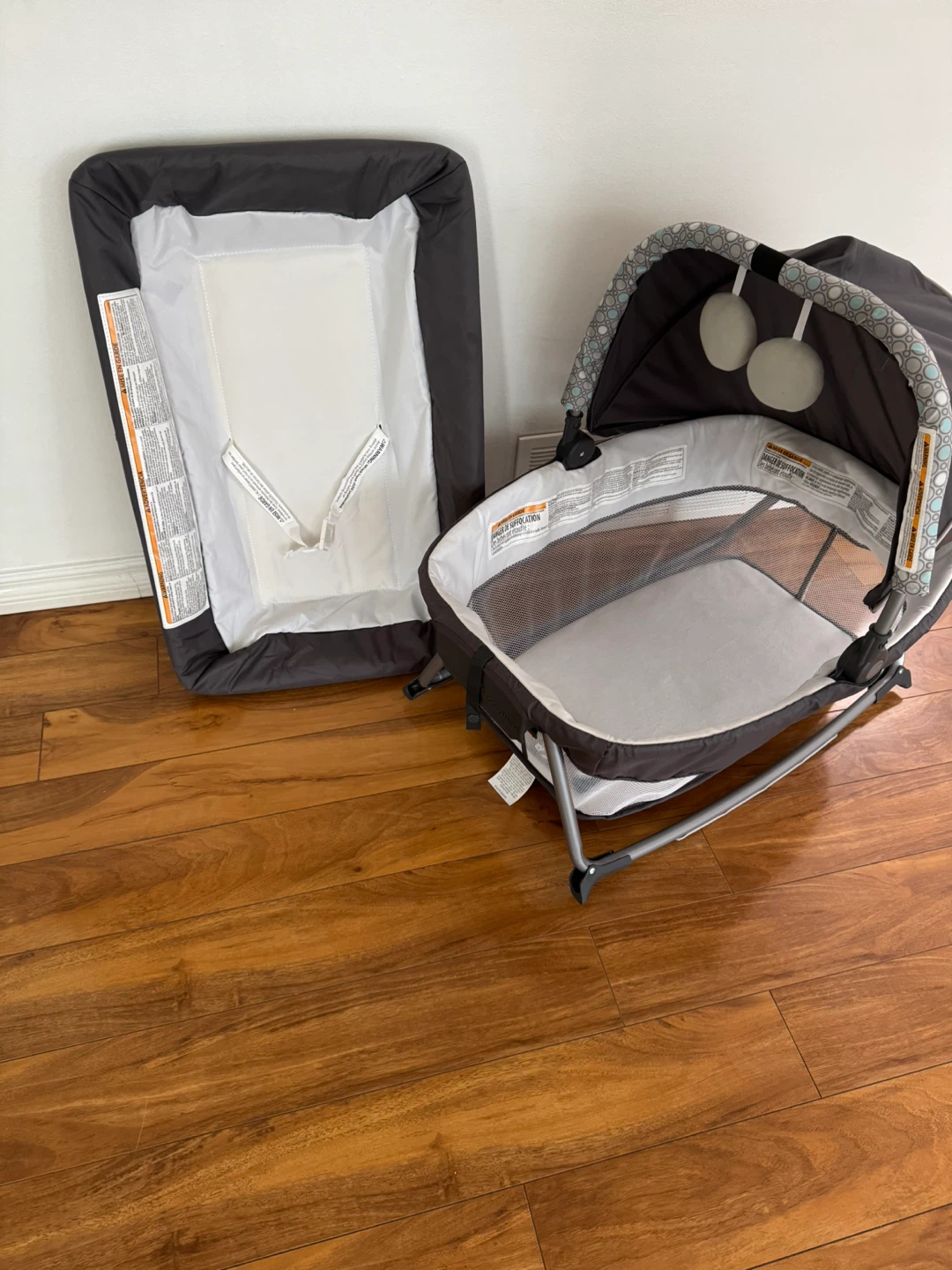 Graco Pack 'n Play Playard with Newborn Napper - photo 4