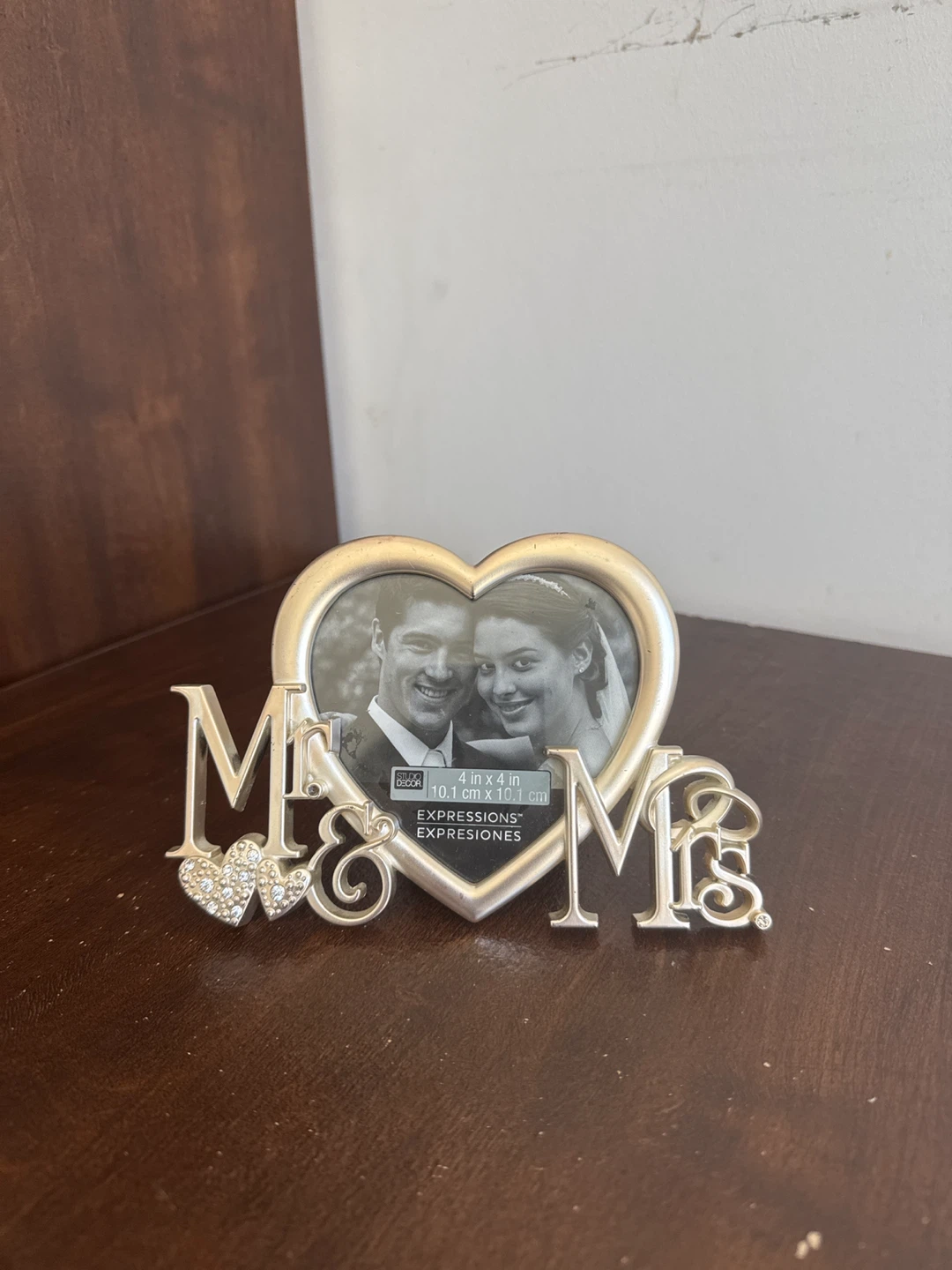 Studio Decor Mr & Mrs Heart Photo Frame