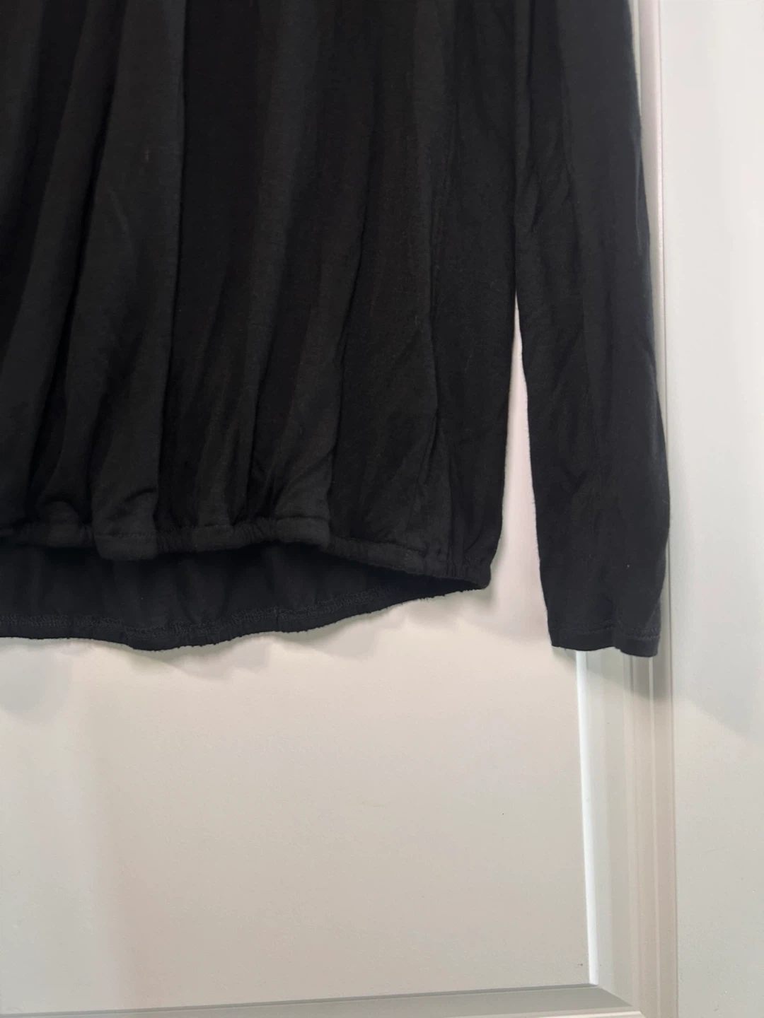 BABATON black light drape long sleeve top size small - photo 3