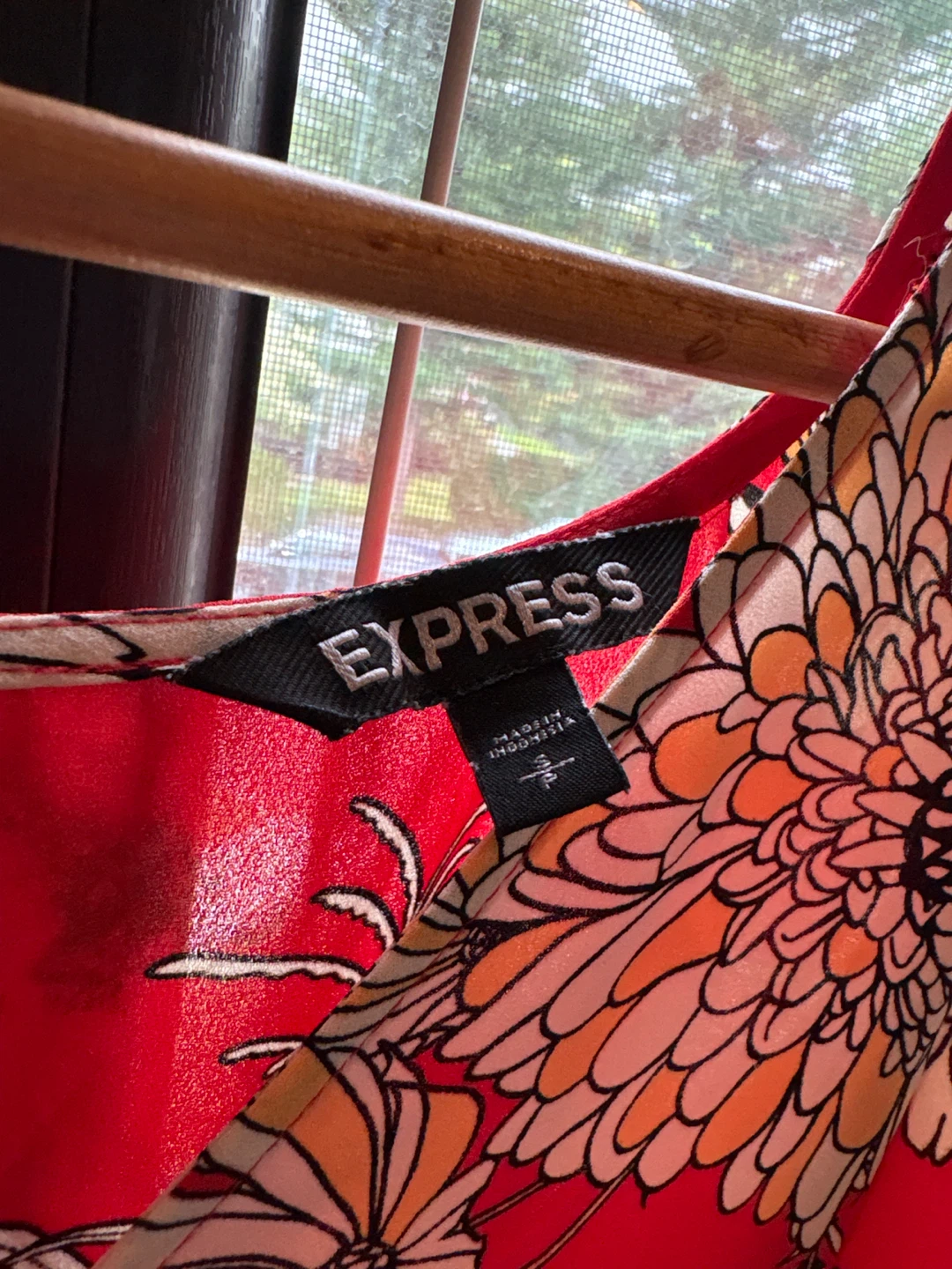 Express Red Floral Print Tie-Front Blouse Size S - photo 2