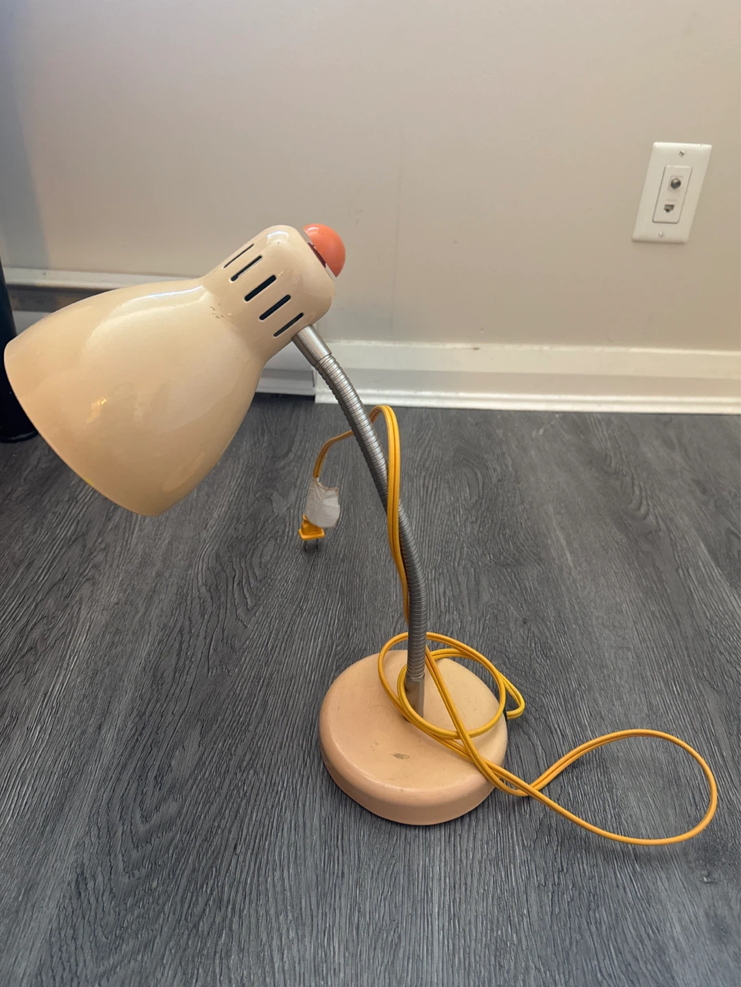 Vintage Cream Desk Lamp with Flexible Neck