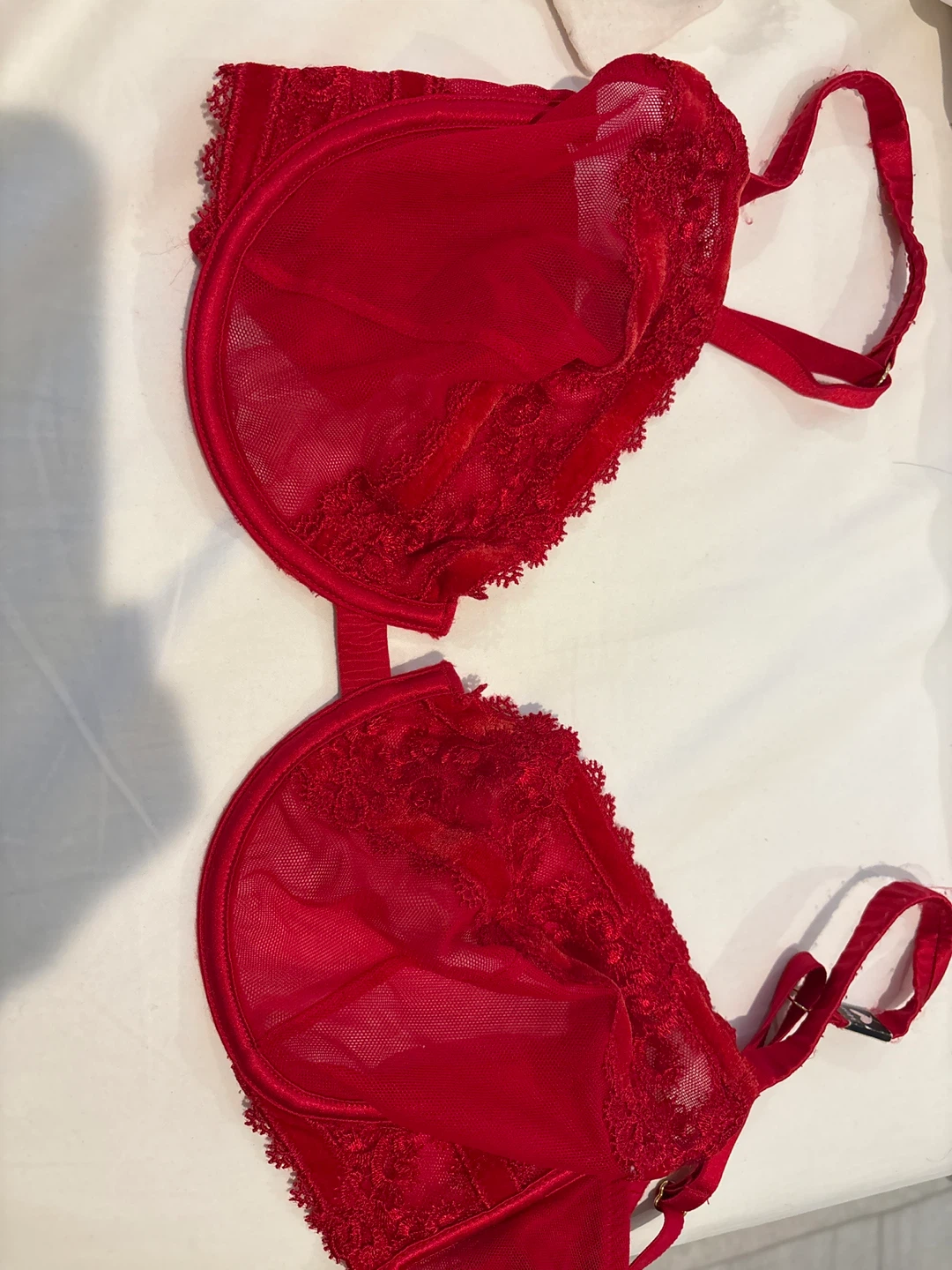 Victoria's Secret Red Lace Bra 34DD