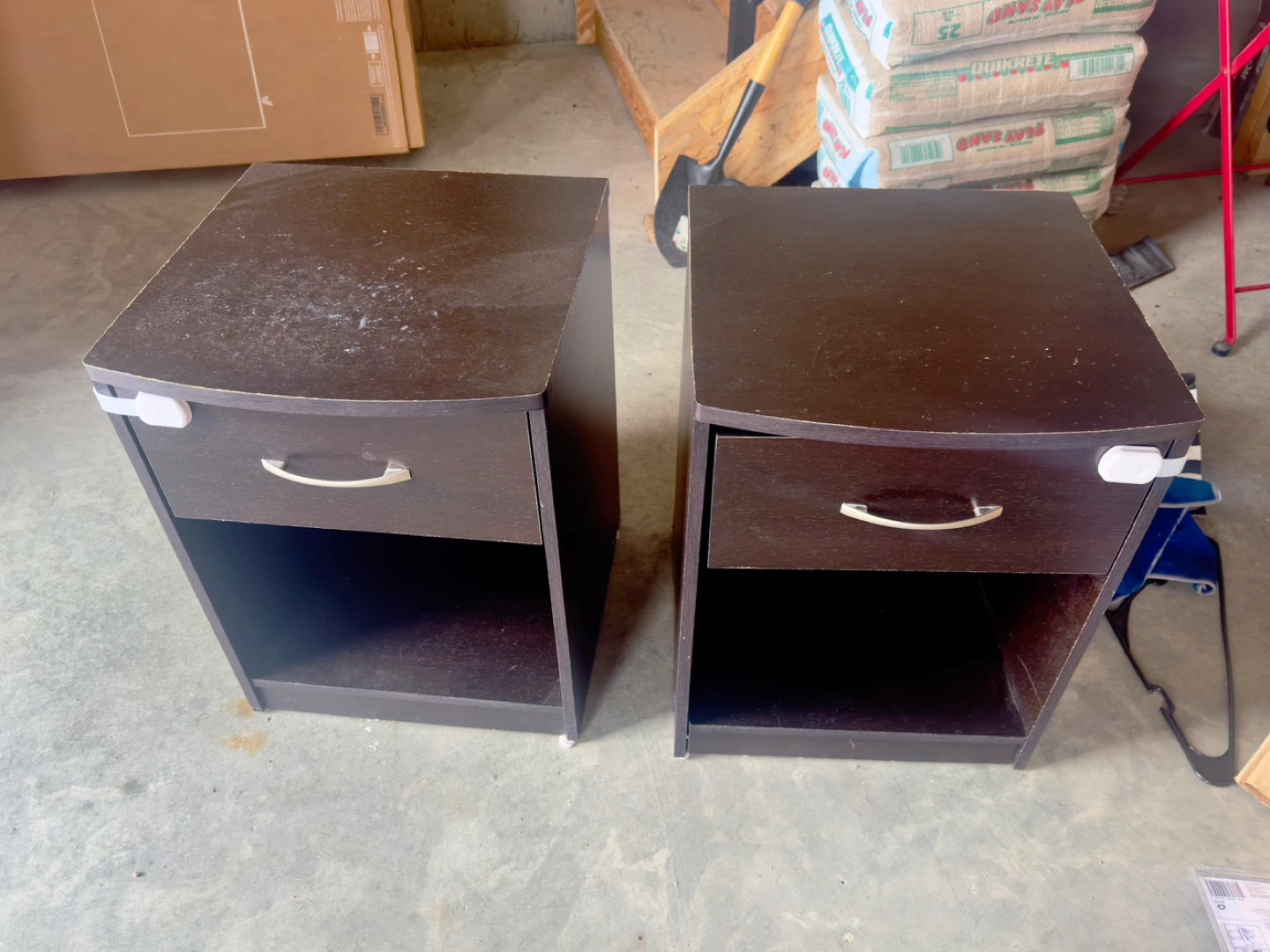 Two Dark Brown Nightstands with Drawer - photo 2