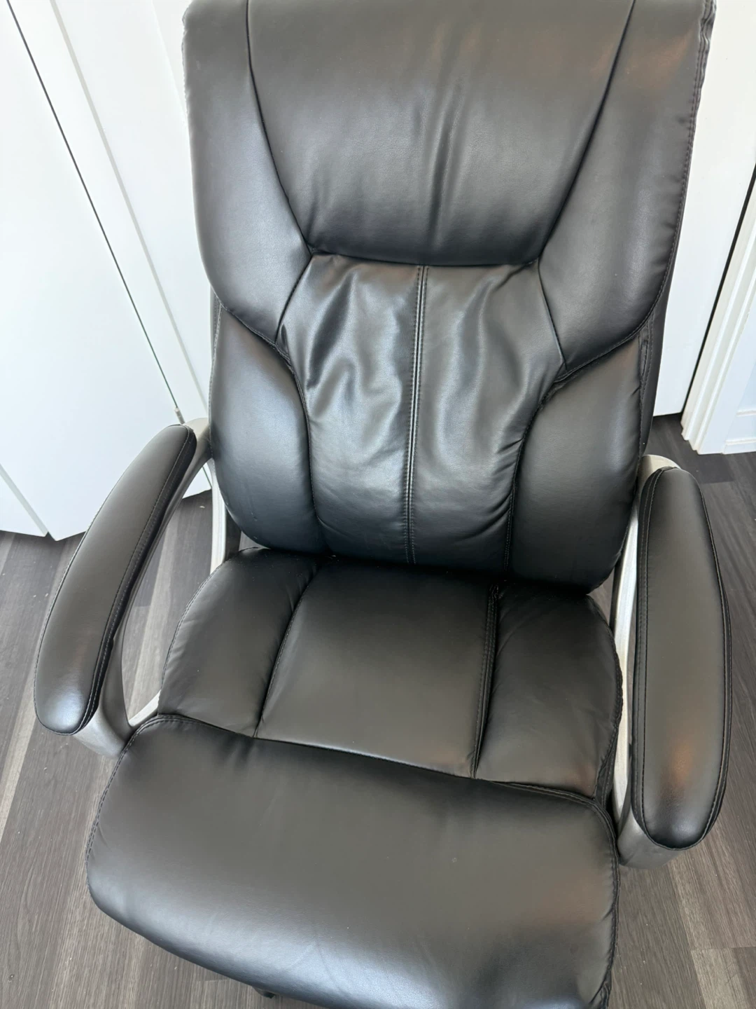 Faux Leather Executive office swivel Chair