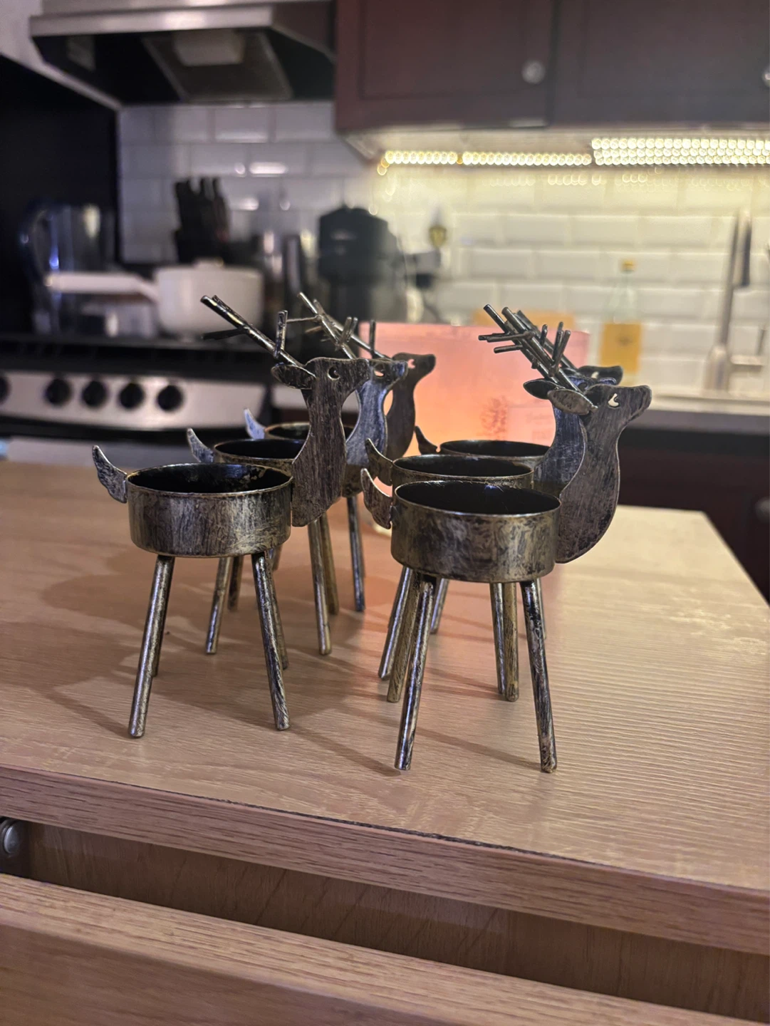 (Free) Set of 6 Gold Reindeer Tea Light Holders - photo 2
