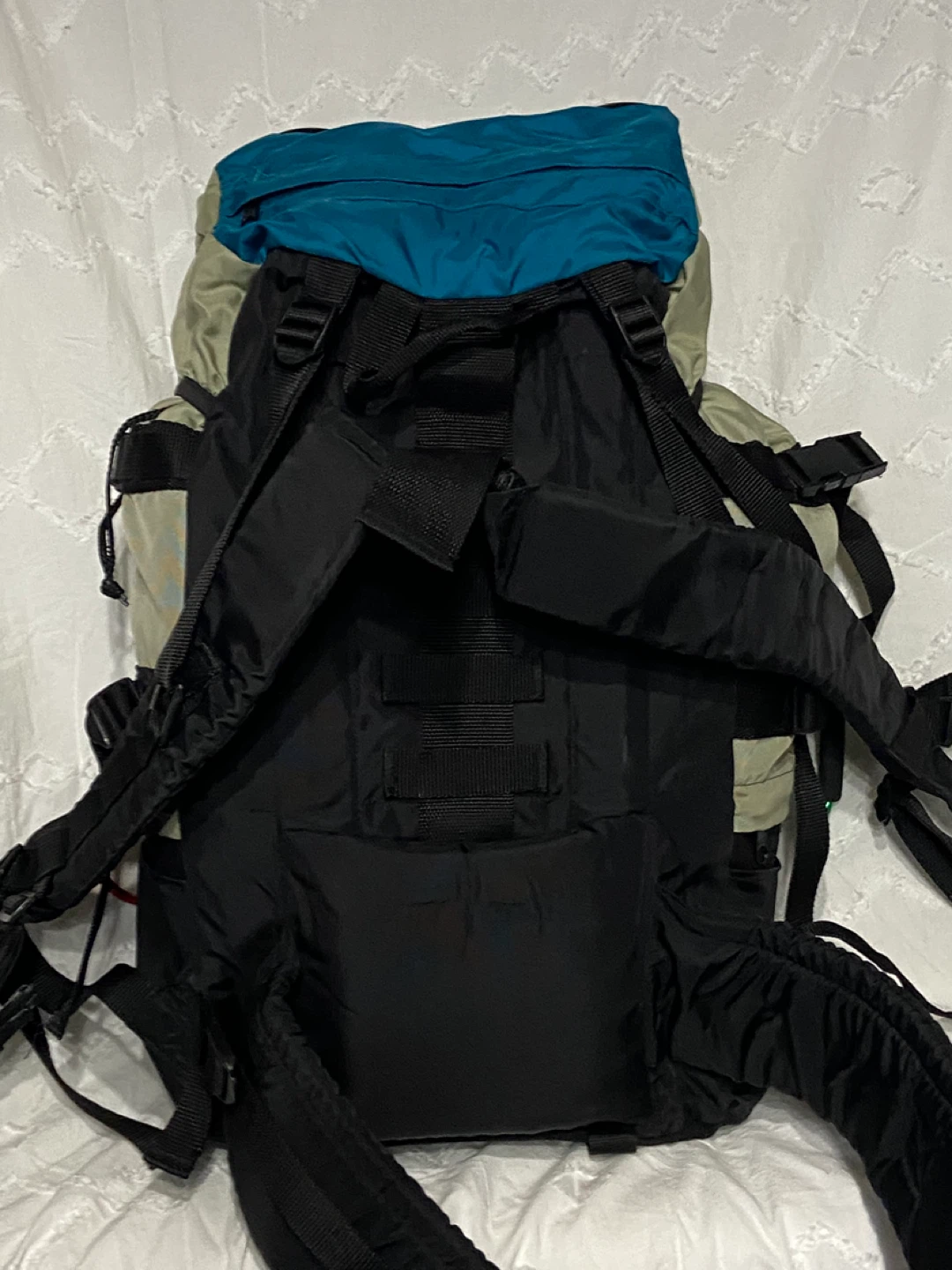 Wenzel Hiking Backpack - photo 4