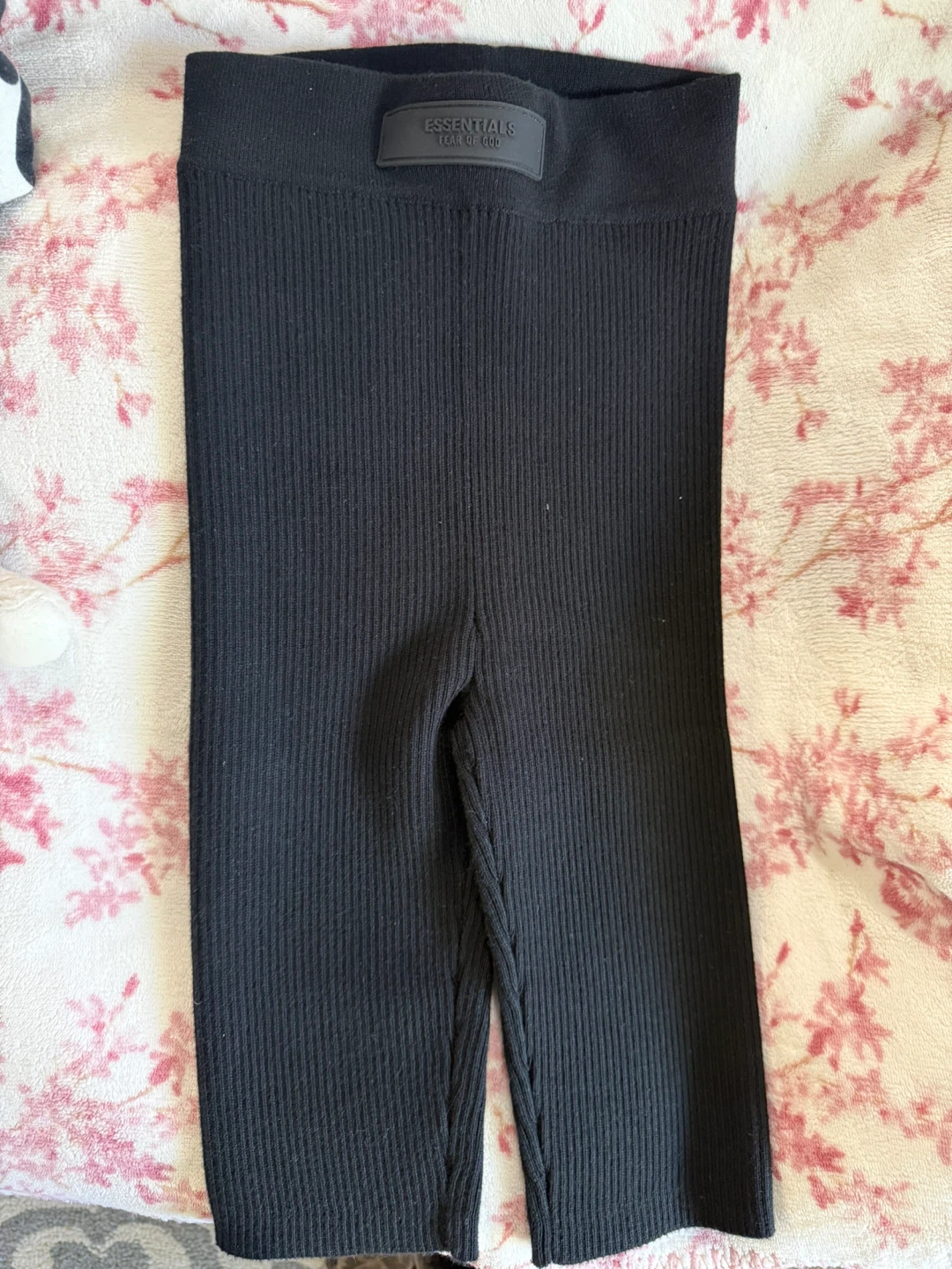 ESSENTIALS Fear of God Black Ribbed shorts XS