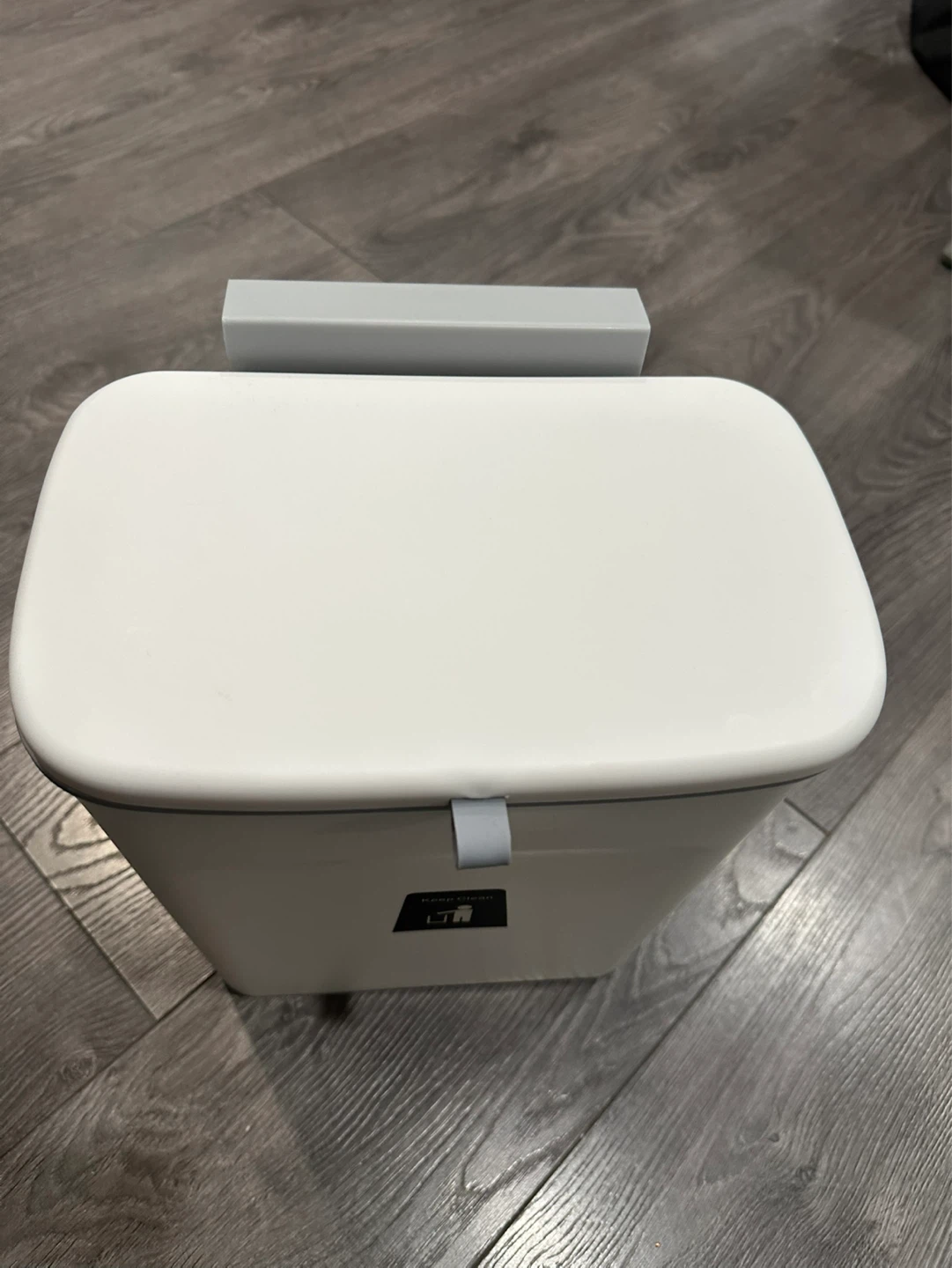 White Kitchen Bin with Lid - photo 2