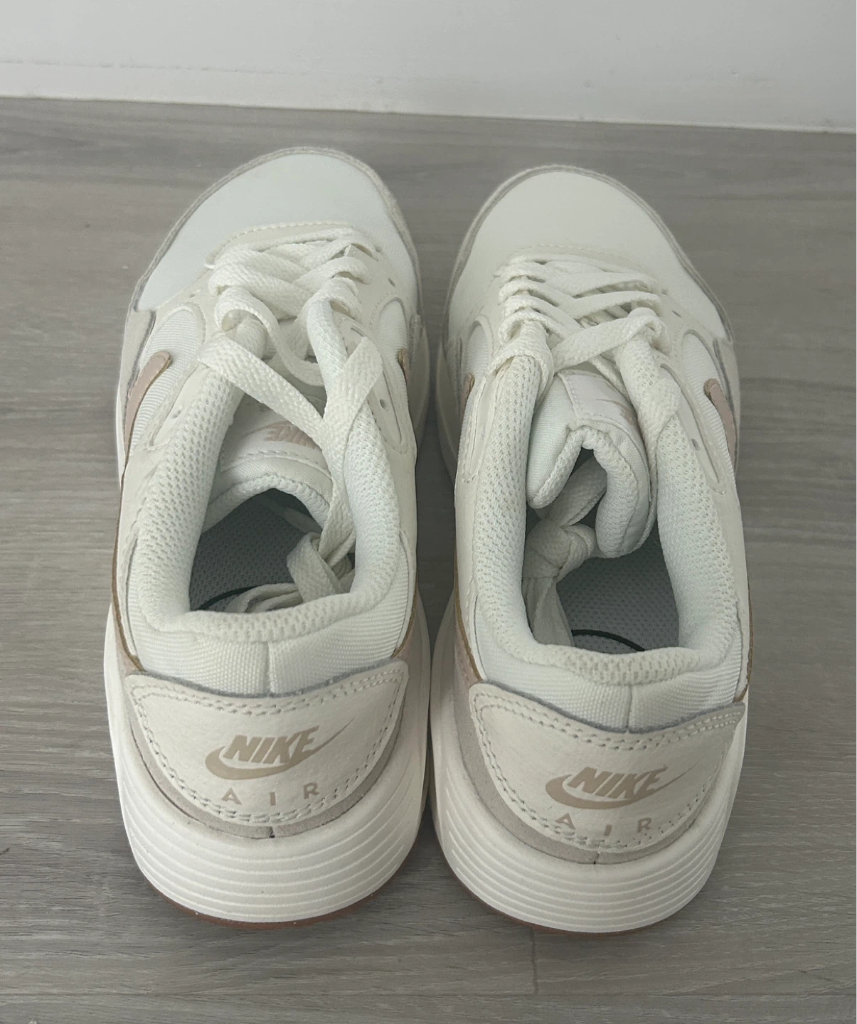 Brand New Nike Shoes (women size 5) - photo 3