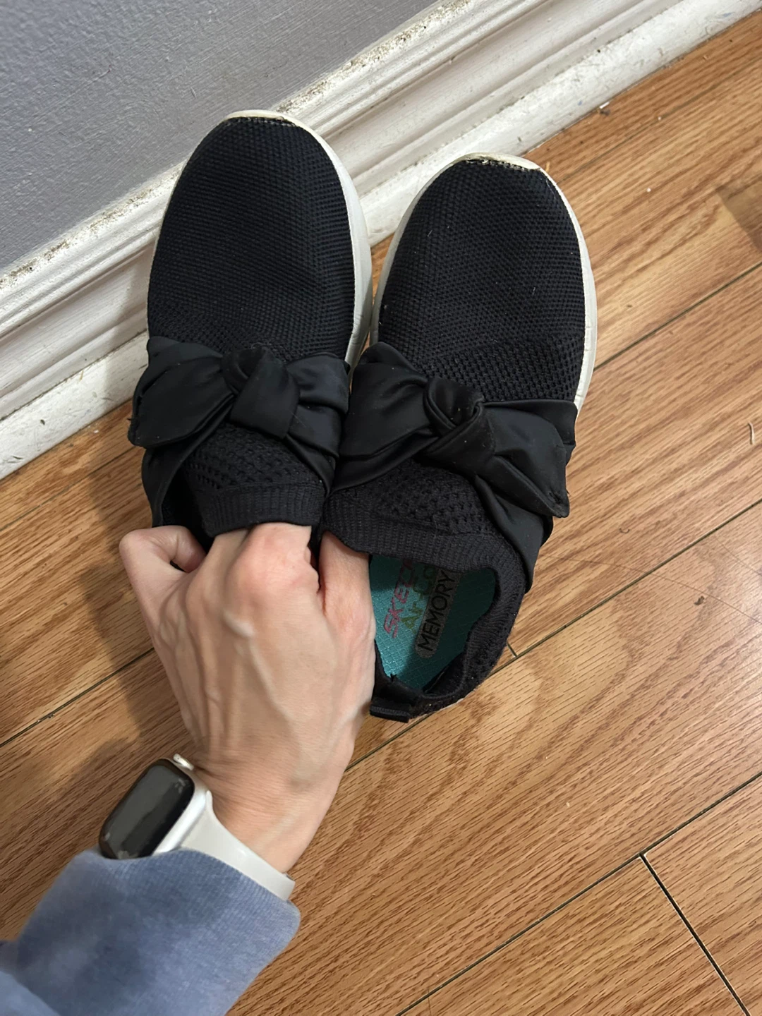 Size 12.5 Kids Girls Skechers Black Slip-On Sneakers with Bow - photo 4