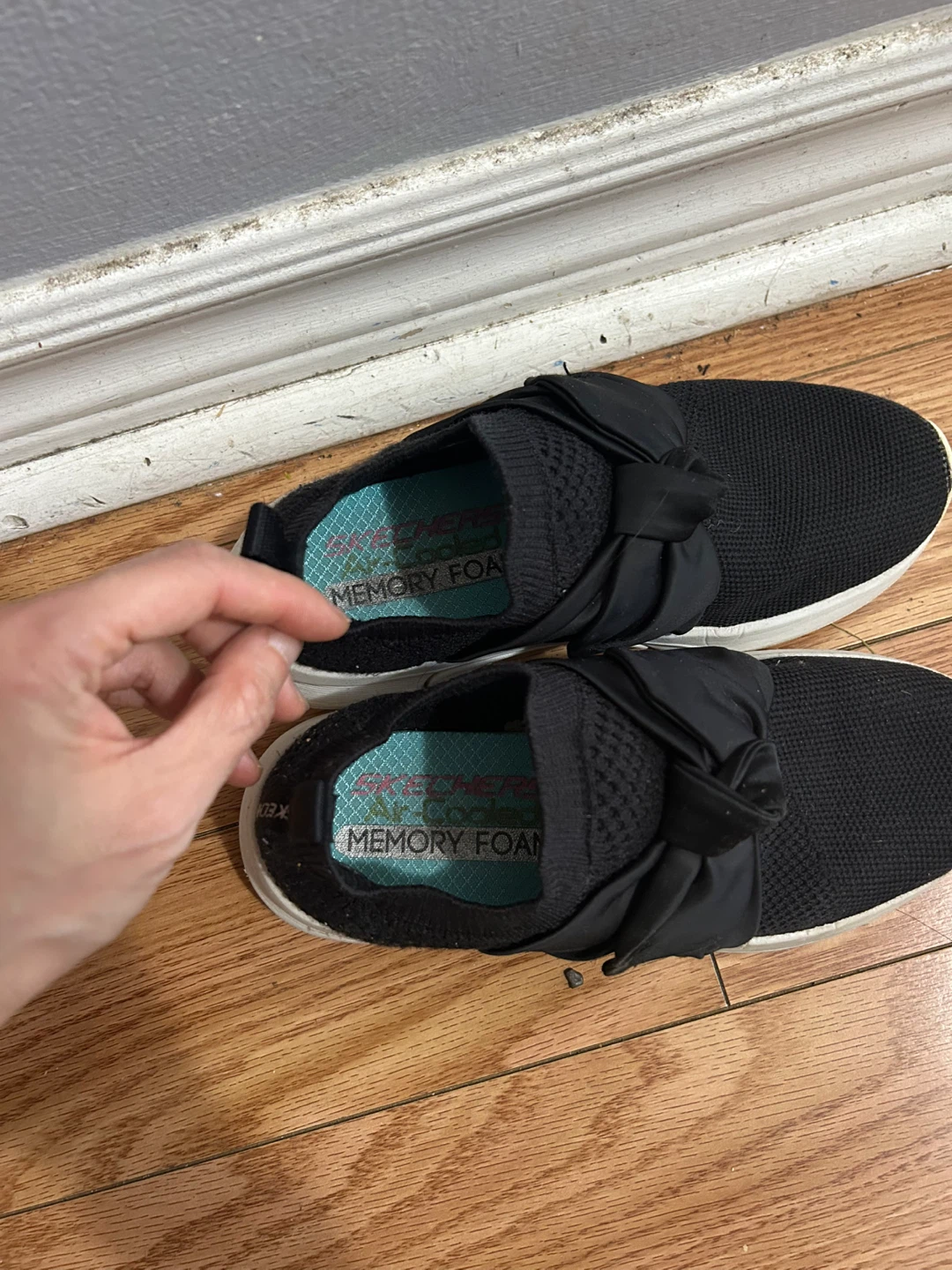 Size 12.5 Kids Girls Skechers Black Slip-On Sneakers with Bow - photo 2