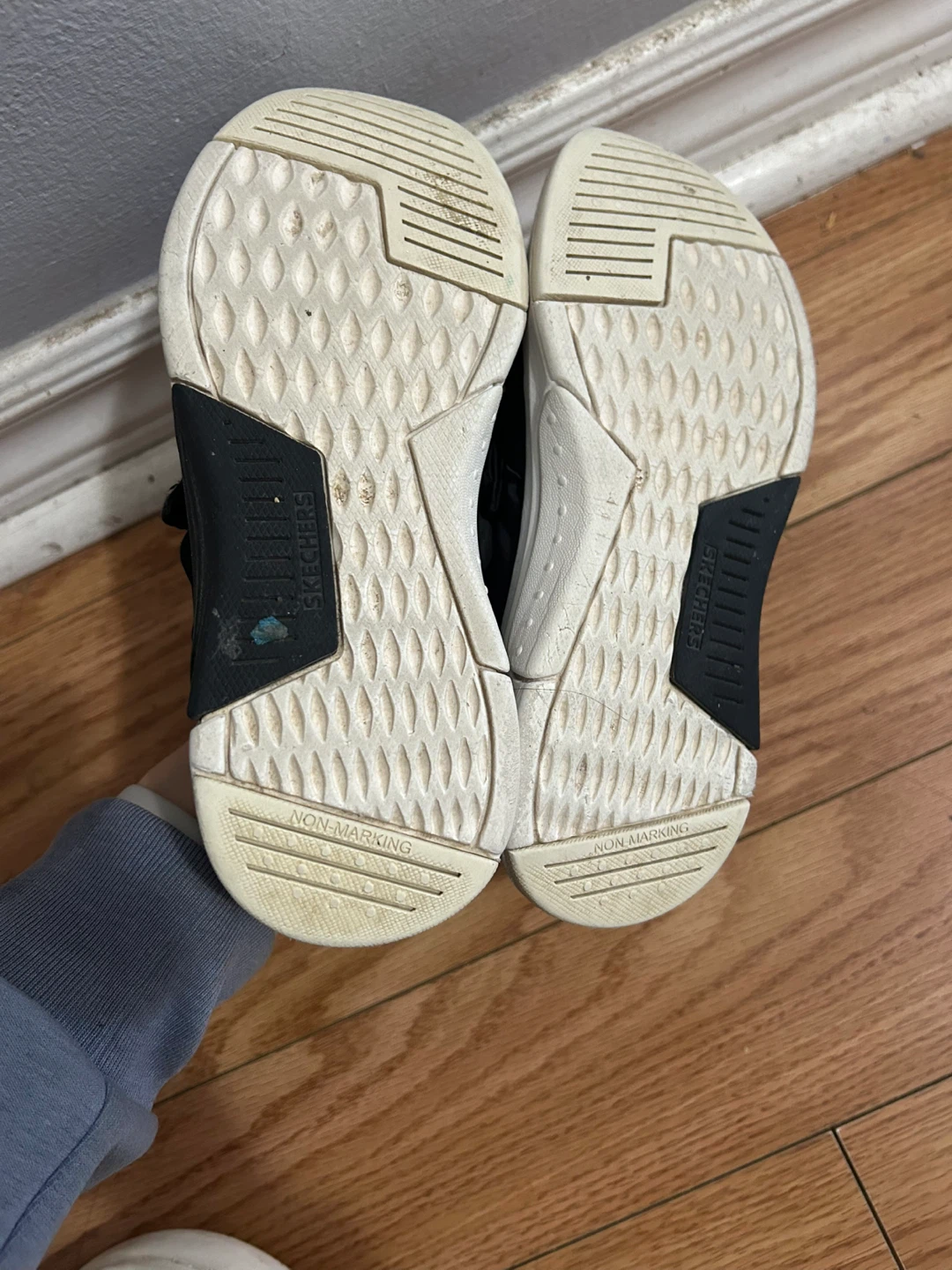 Size 12.5 Kids Girls Skechers Black Slip-On Sneakers with Bow - photo 5