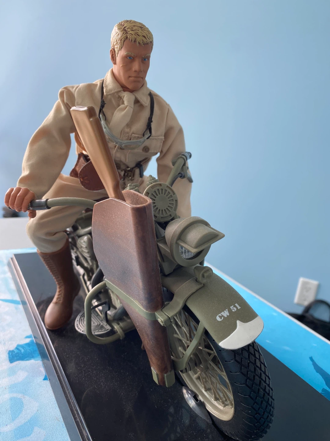 Action figure with motorcycle - photo 5
