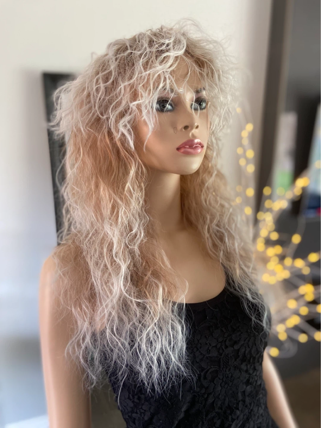NWOT: 16” Voluminous Wavy Blonde 80s 70s Mullet Wig - photo 3