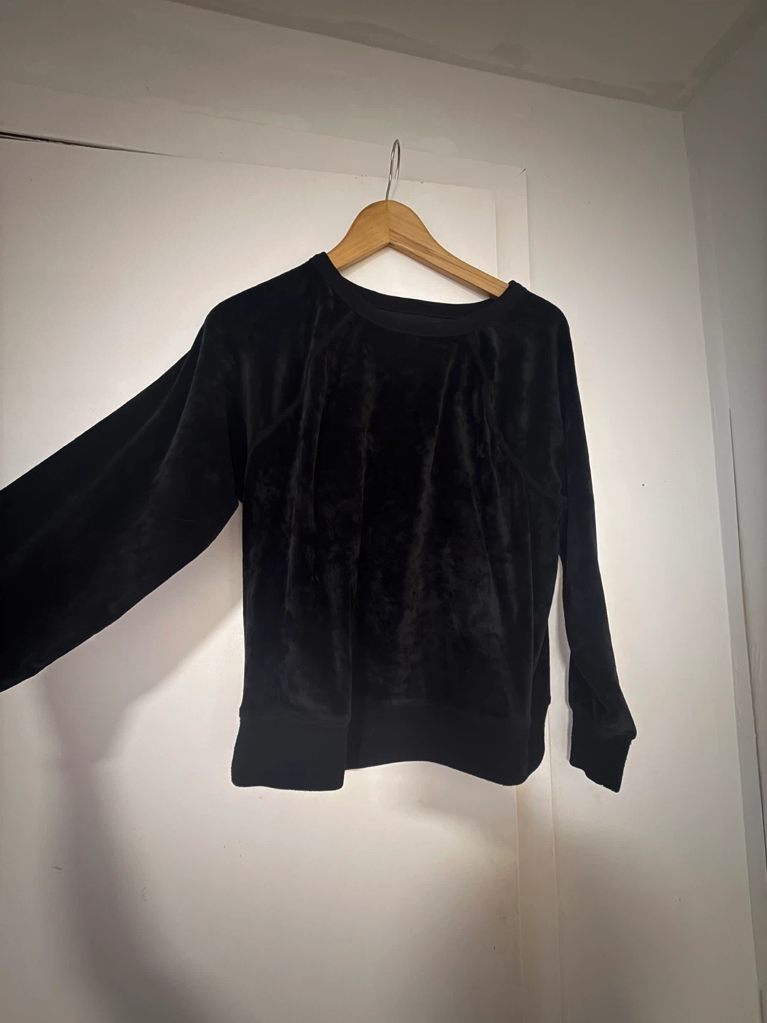 Lou & Grey Velour Sweatshirt