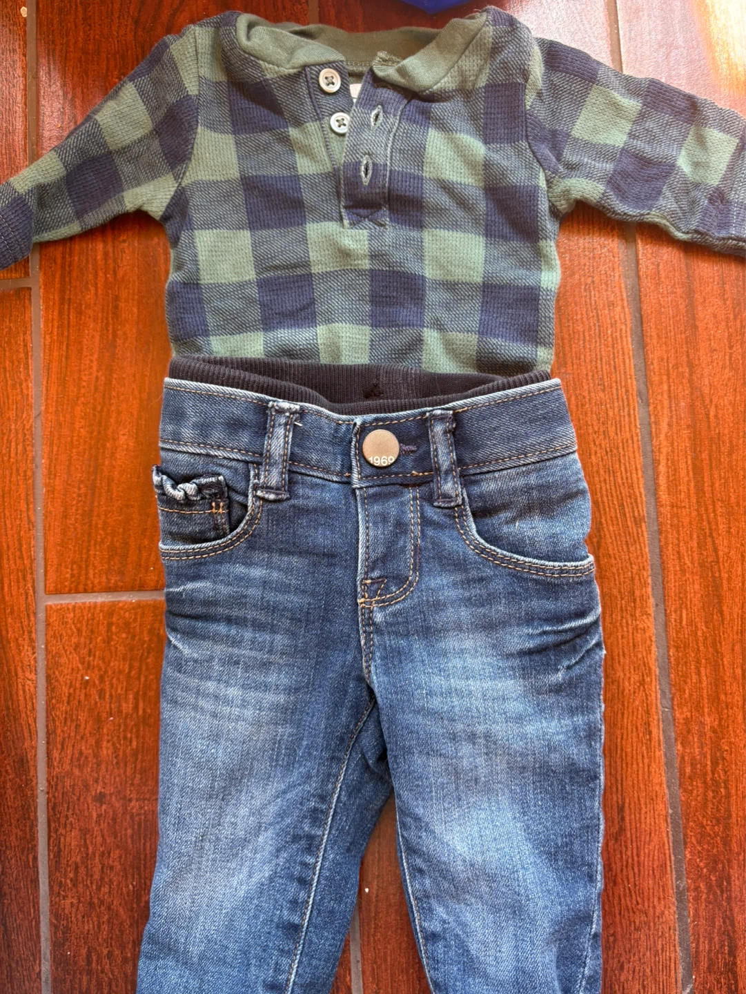 0-3M GAP Baby Boys Jeans & Old Navy Plaid Shirt Set
