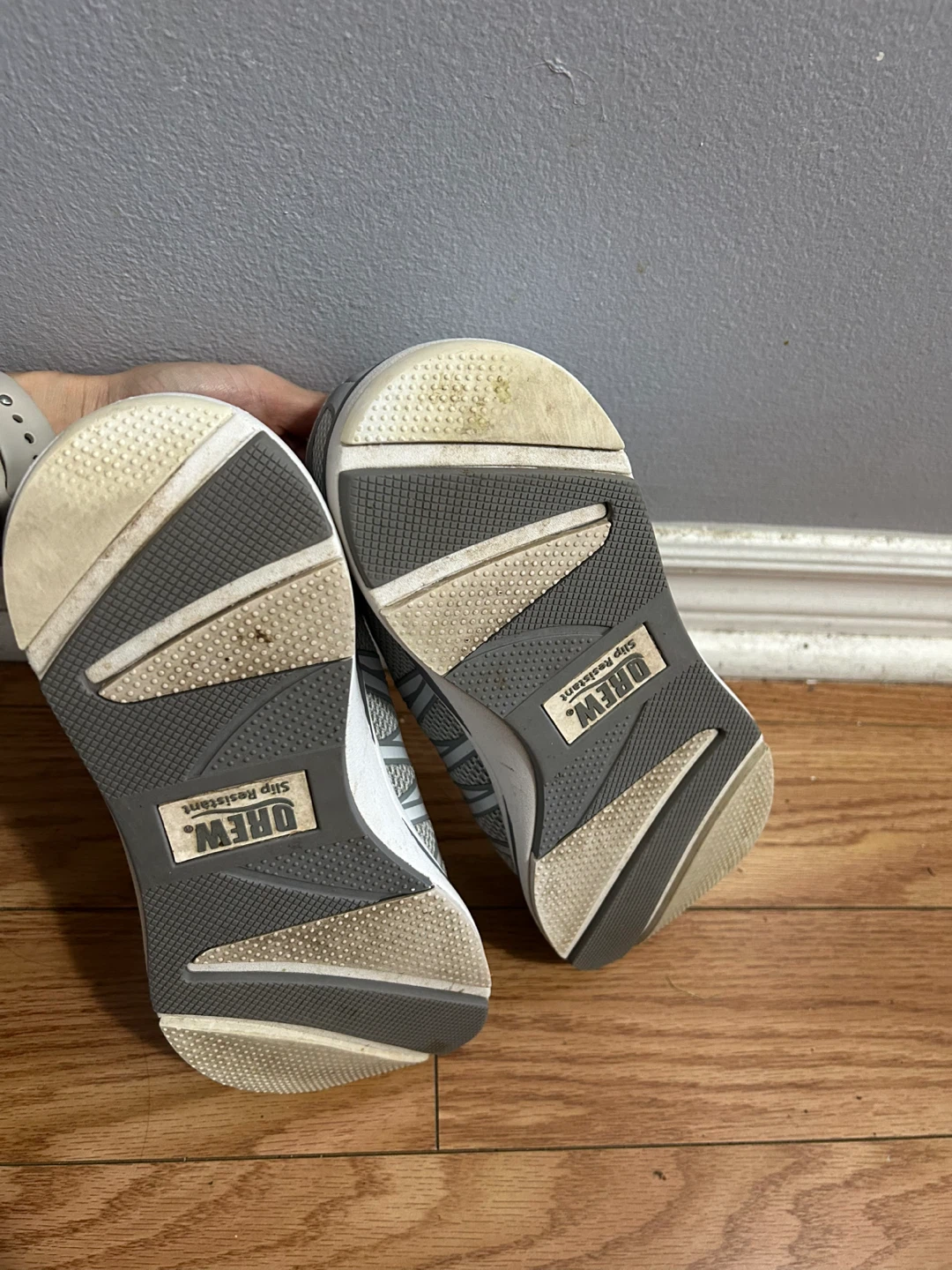 Size 7.5 Women Drew Slip Resistant Athletic Shoes - photo 4