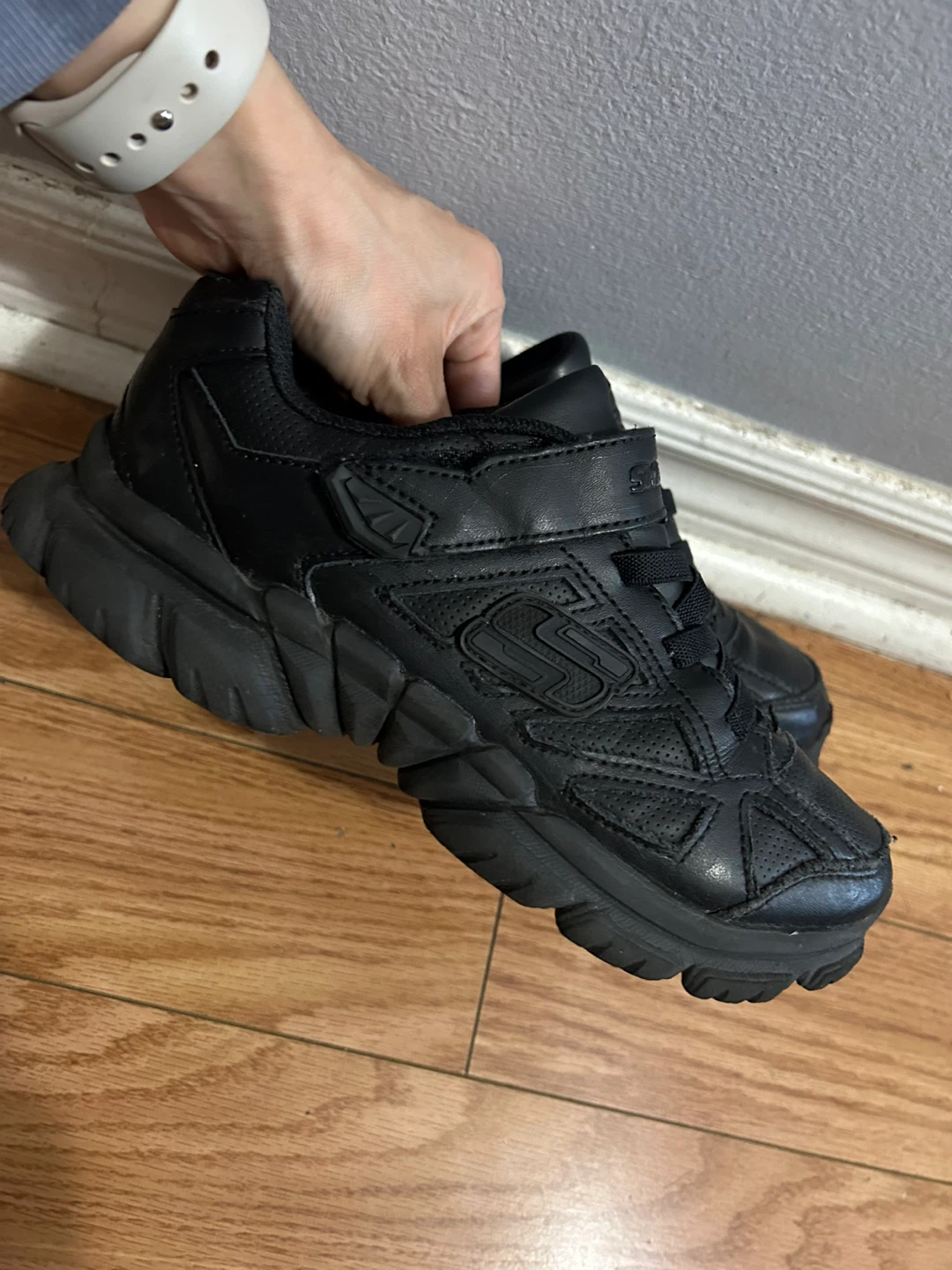 Skechers Black Leather Kids Shoes Size 12.5 - photo 2