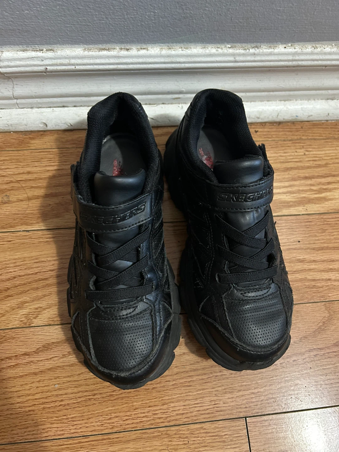 Skechers Black Leather Kids Shoes Size 12.5 - photo 3