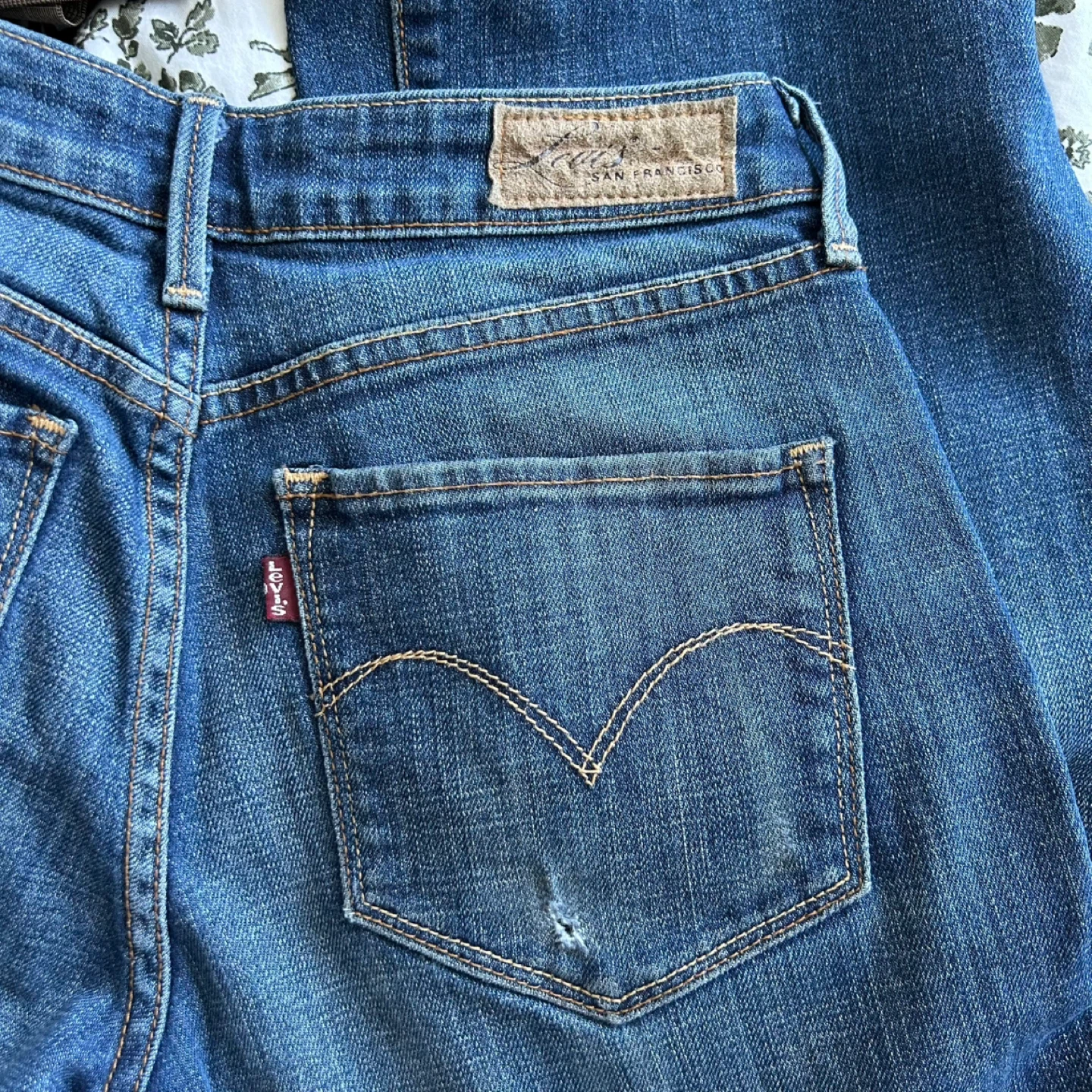 Levi’s mid rise bootcut jeans 28/6 - photo 4