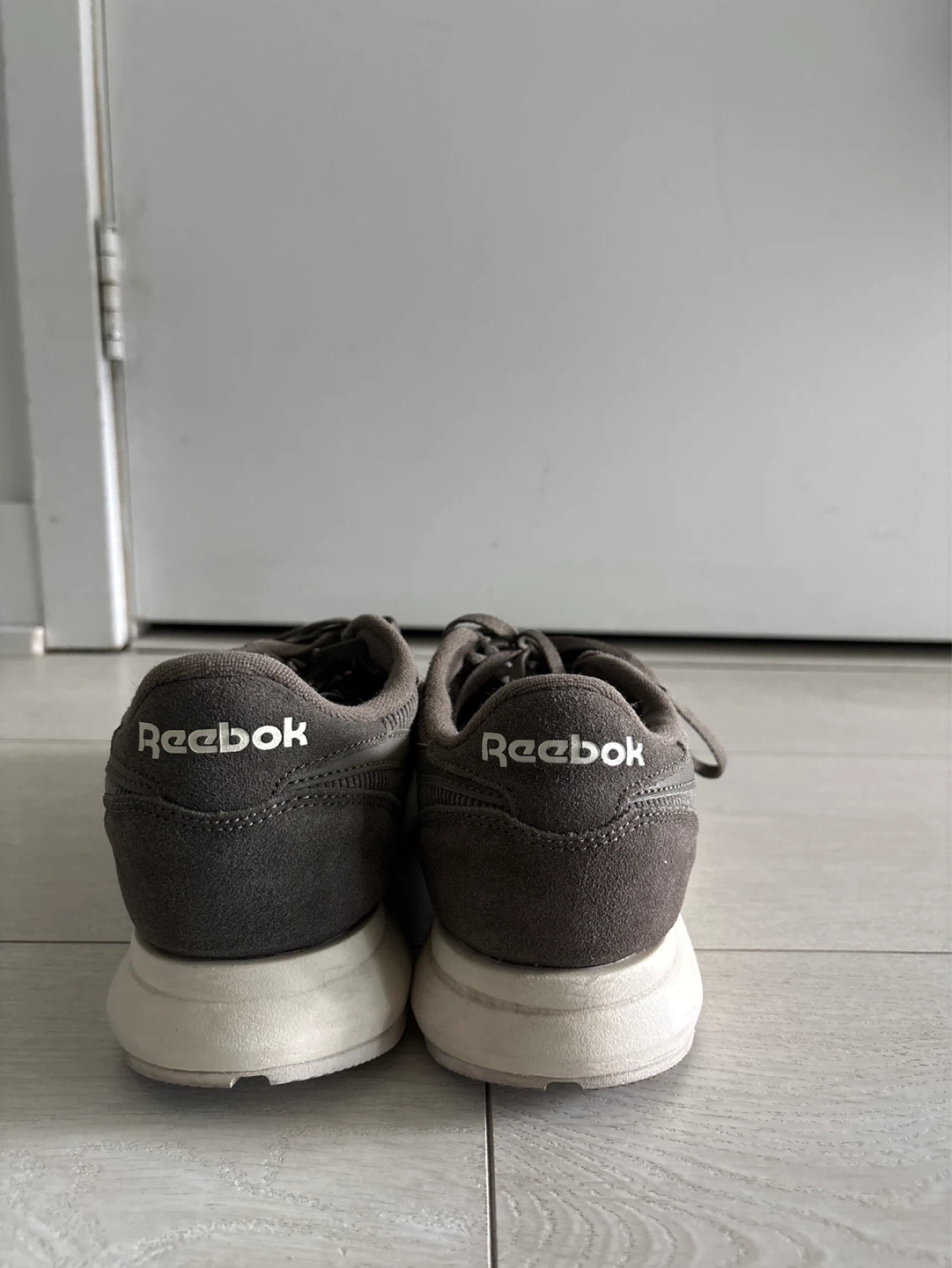 Reebok Classic Running Shoes - Size 8 - photo 2