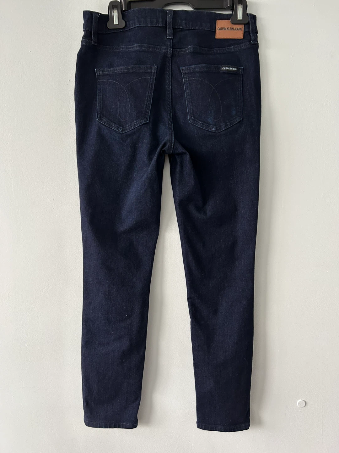 Calvin Klein dark wash medium rise skinny jeans 29 - photo 2