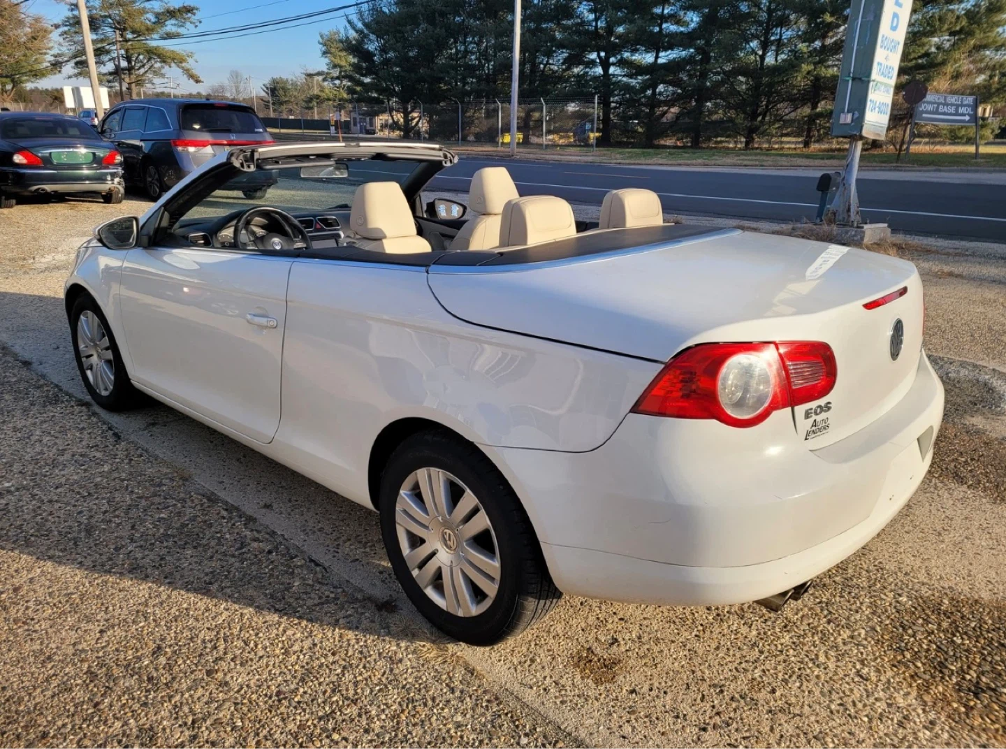 2008 White Volkswagen EOS Convertible - photo 3