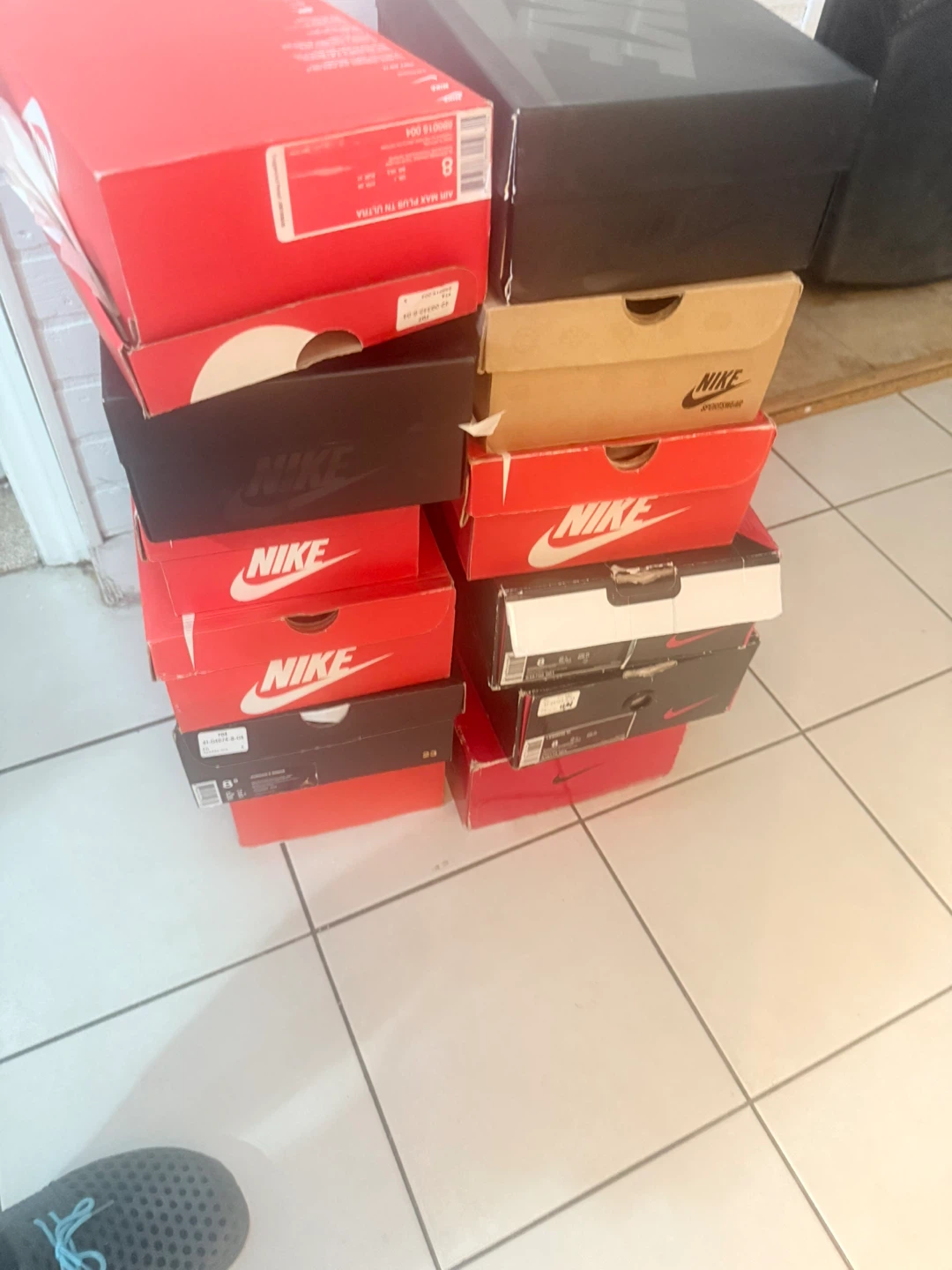 Various Nike & Jordan Sneakers