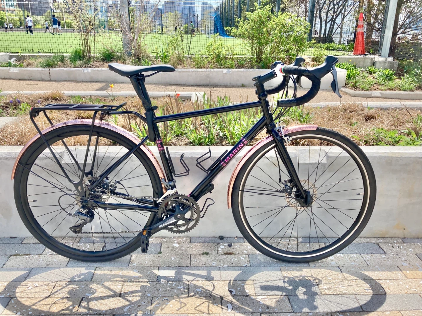 Marin Nicasio Road Bike - Gloss Black/Pink