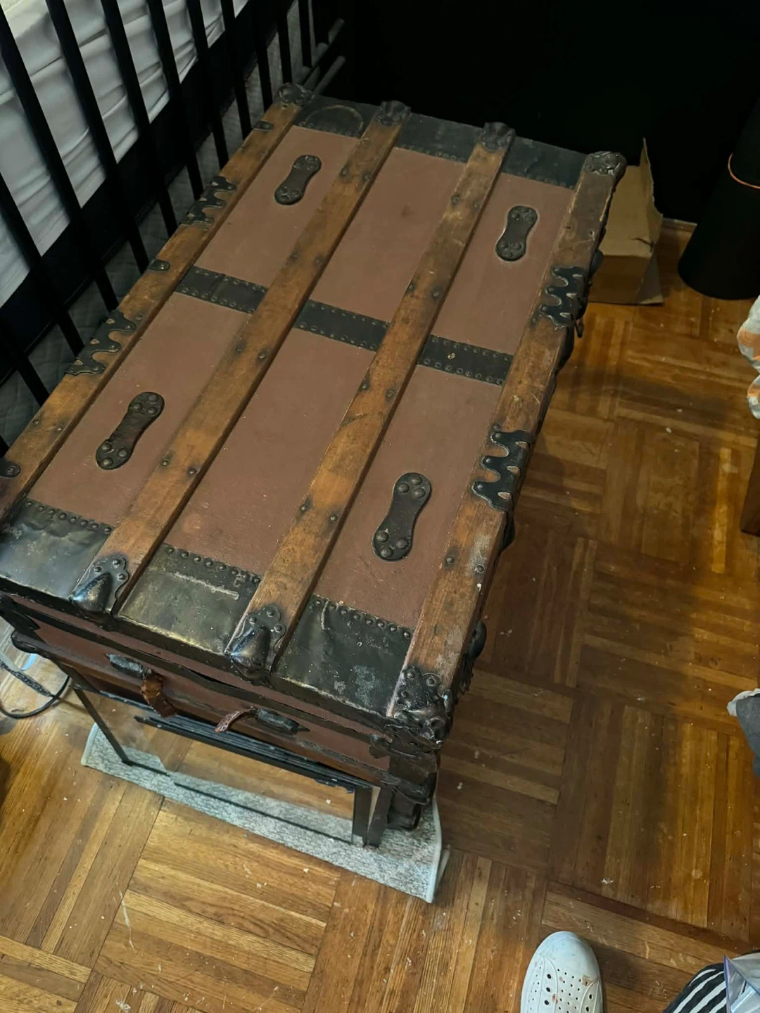 Vintage Steamer Trunk - photo 2