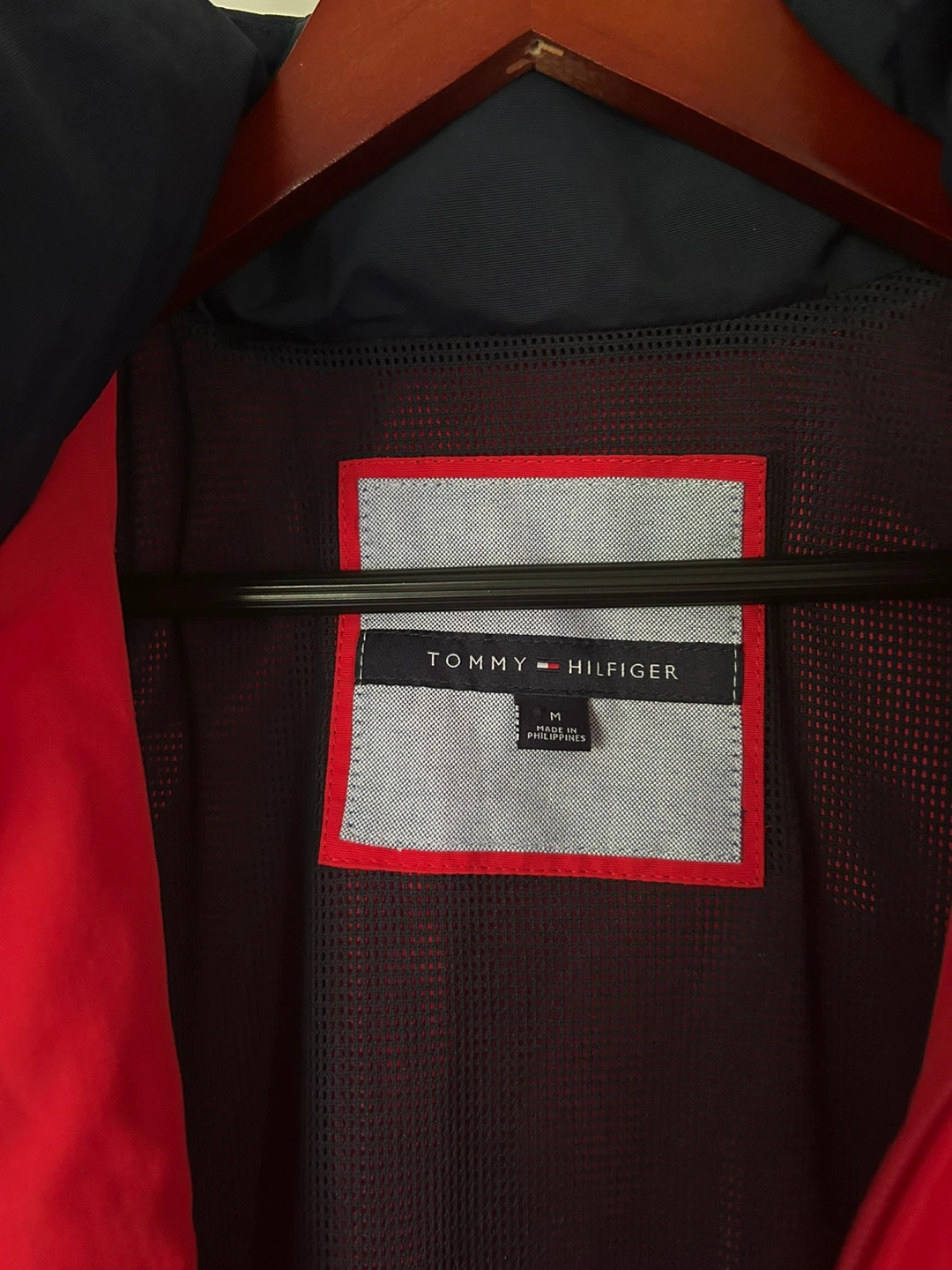 Tommy Hilfiger Men's Red Bomber Jacket Size Medium - photo 2