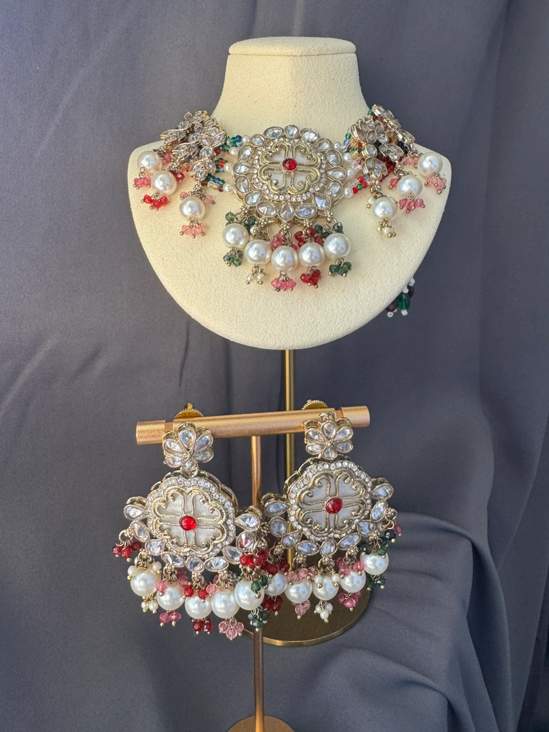 Necklace and Earring Set with Pearls and Crystals - photo 2