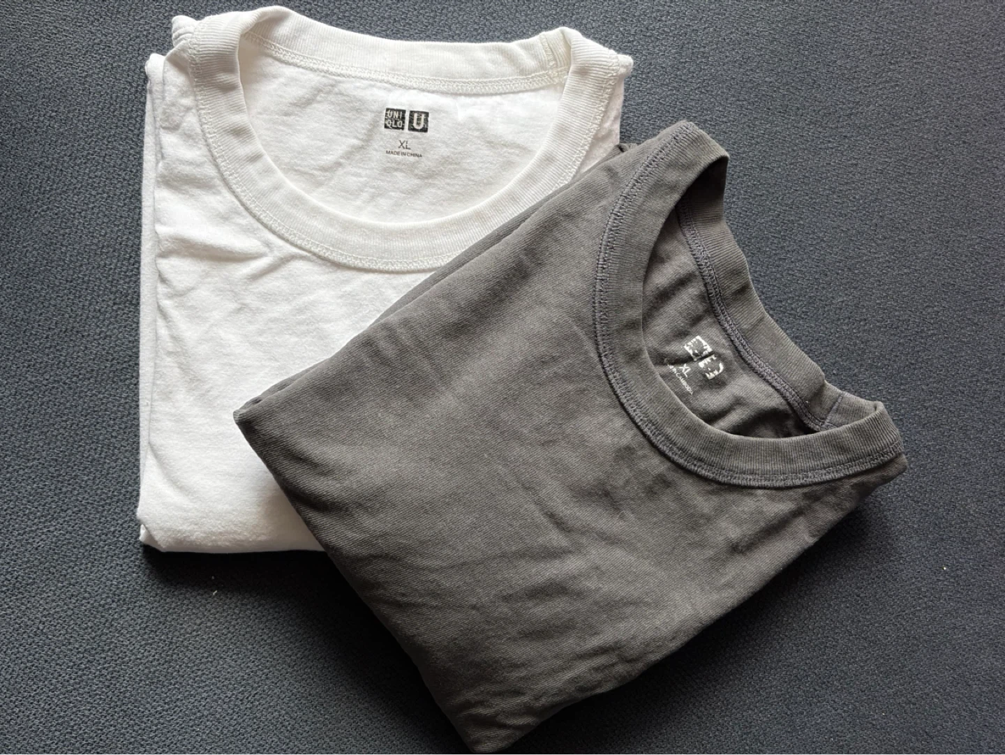 Uniqlo U T-Shirt Bundle - XL