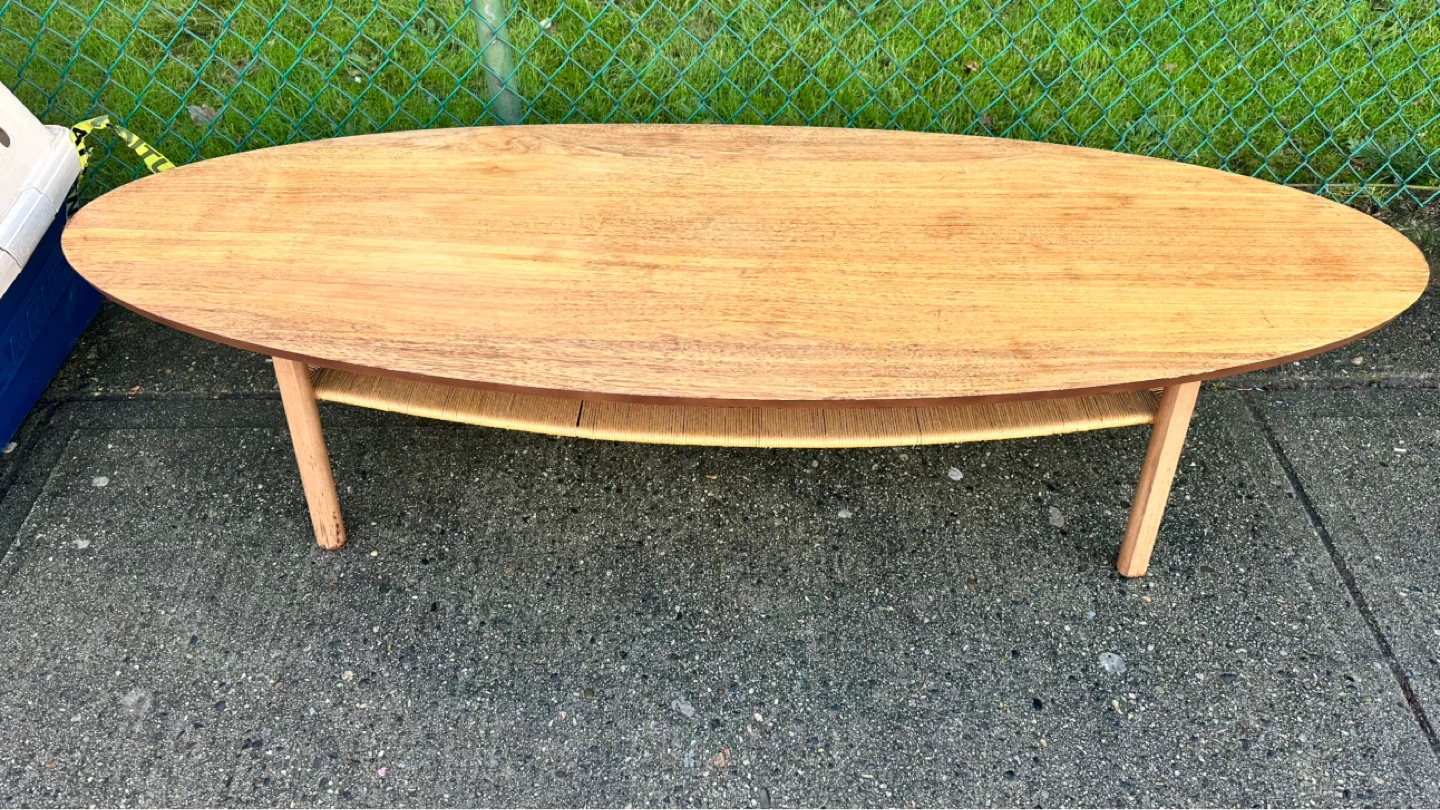 Oval Coffee Table with Rattan Shelf - photo 4