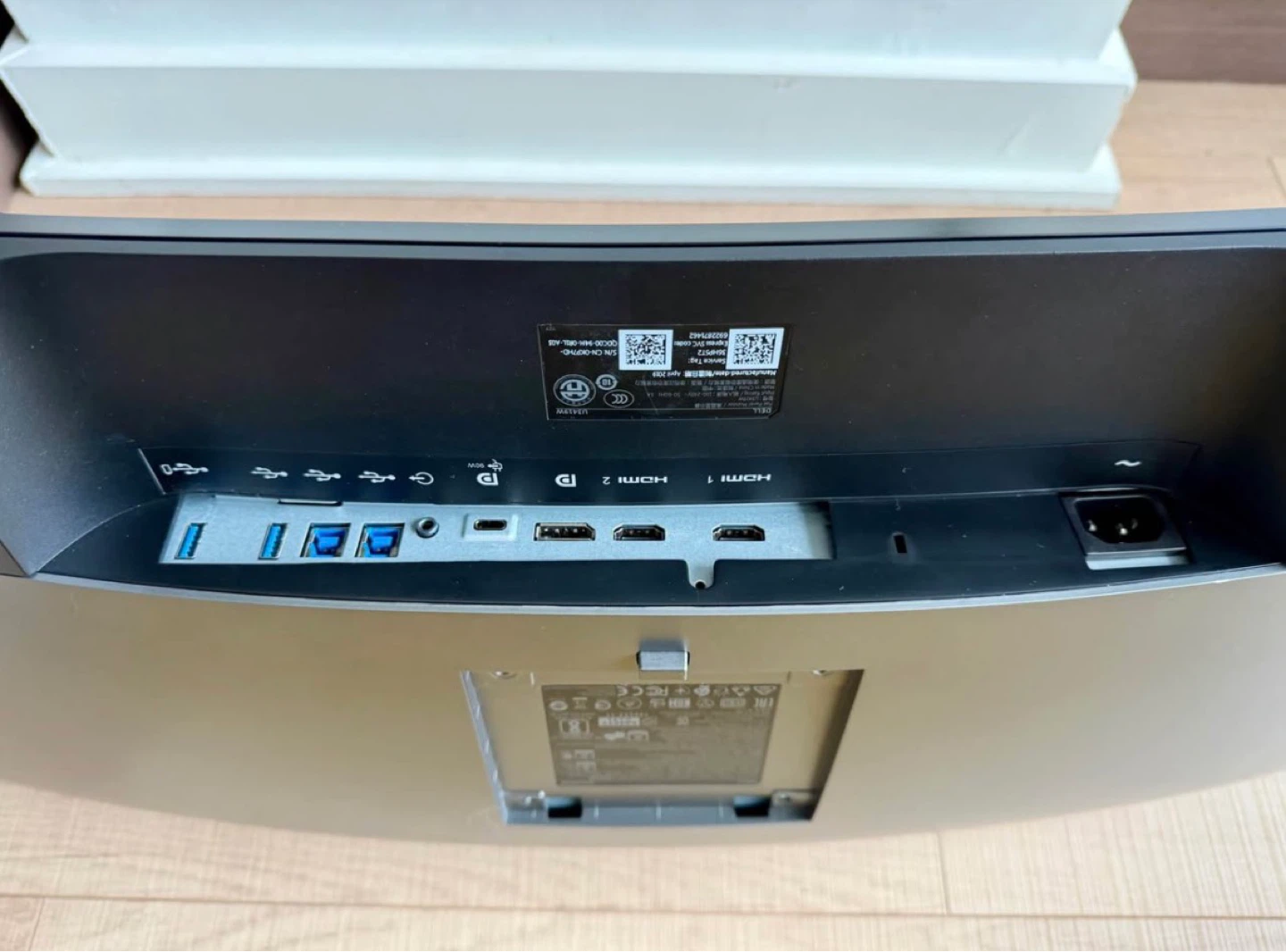 Dell Curved Monitor - photo 3