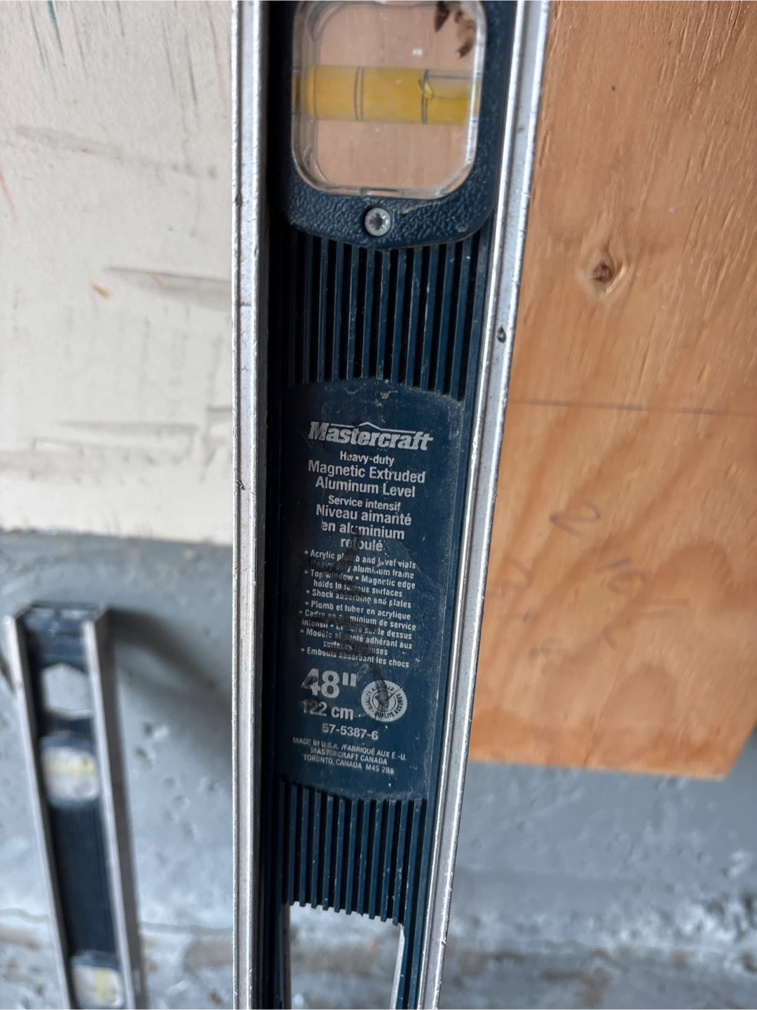 Mastercraft Magnetic Extruded Aluminum Level - photo 2