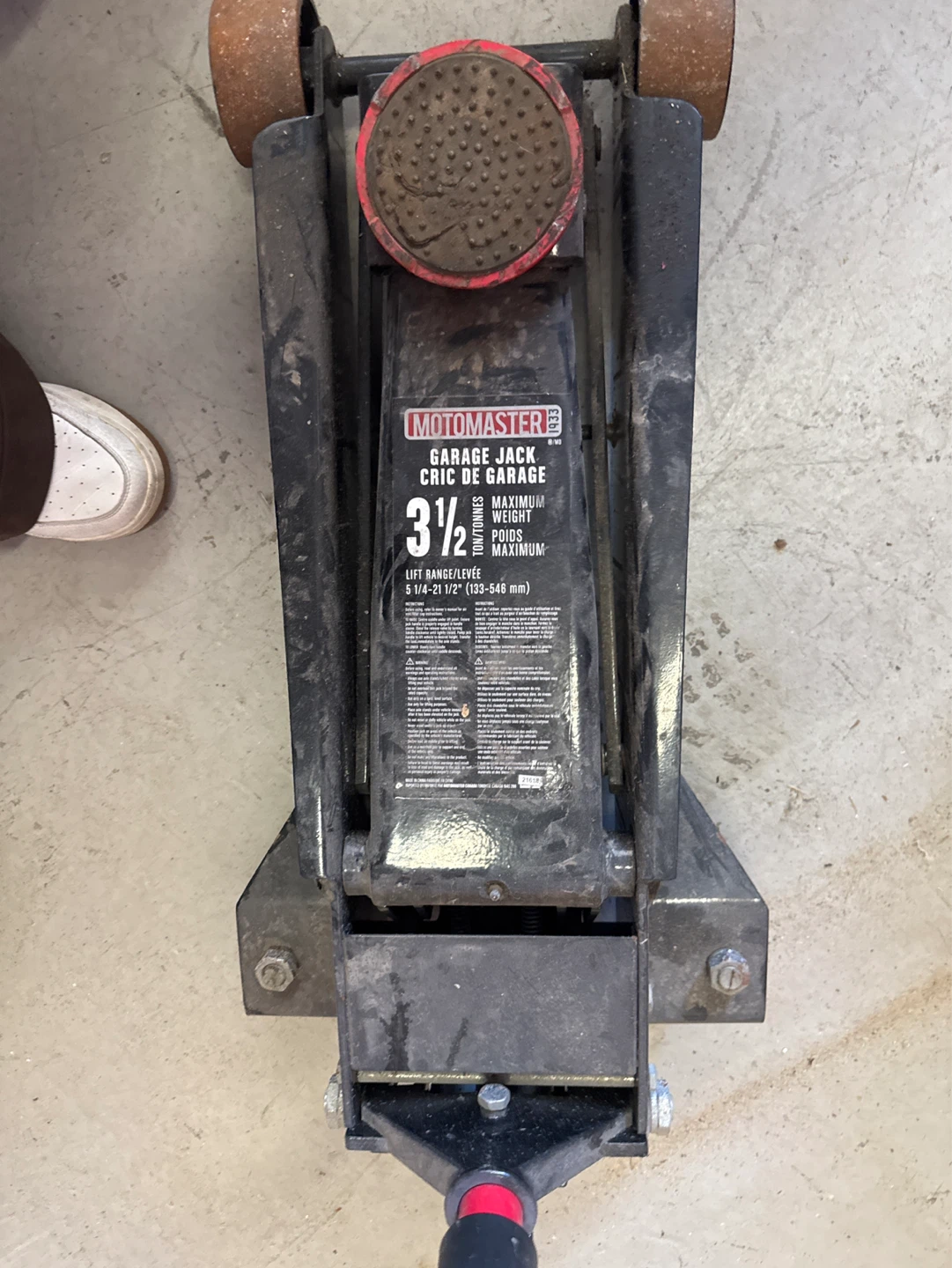 Motomaster 3 1/2 Ton Garage Jack