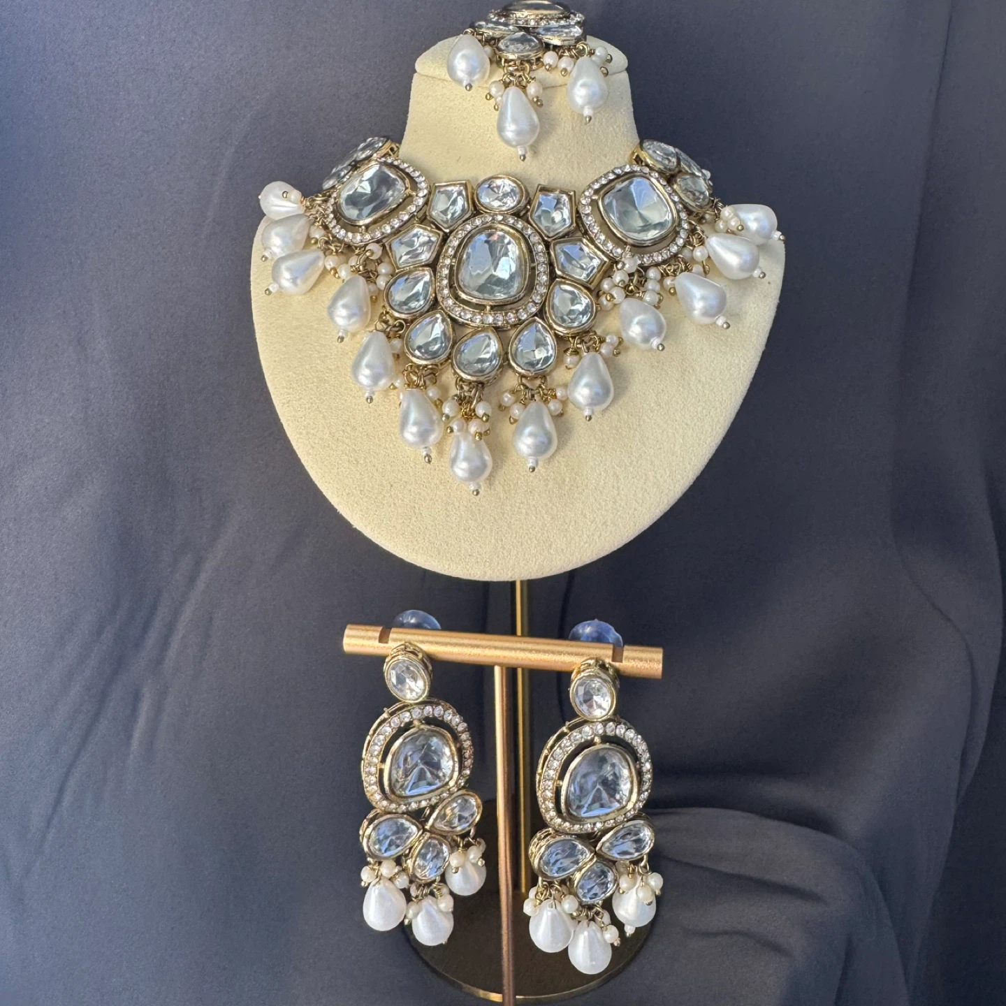 Statement Necklace ,Earrings and maangtika Set - photo 3
