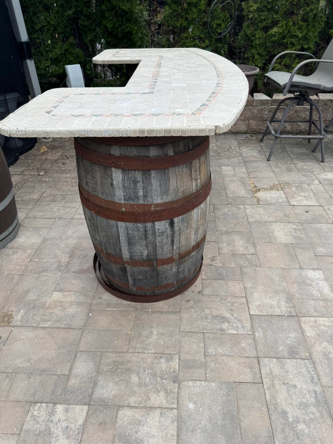Barrel Bar with Tiled Countertop - photo 2