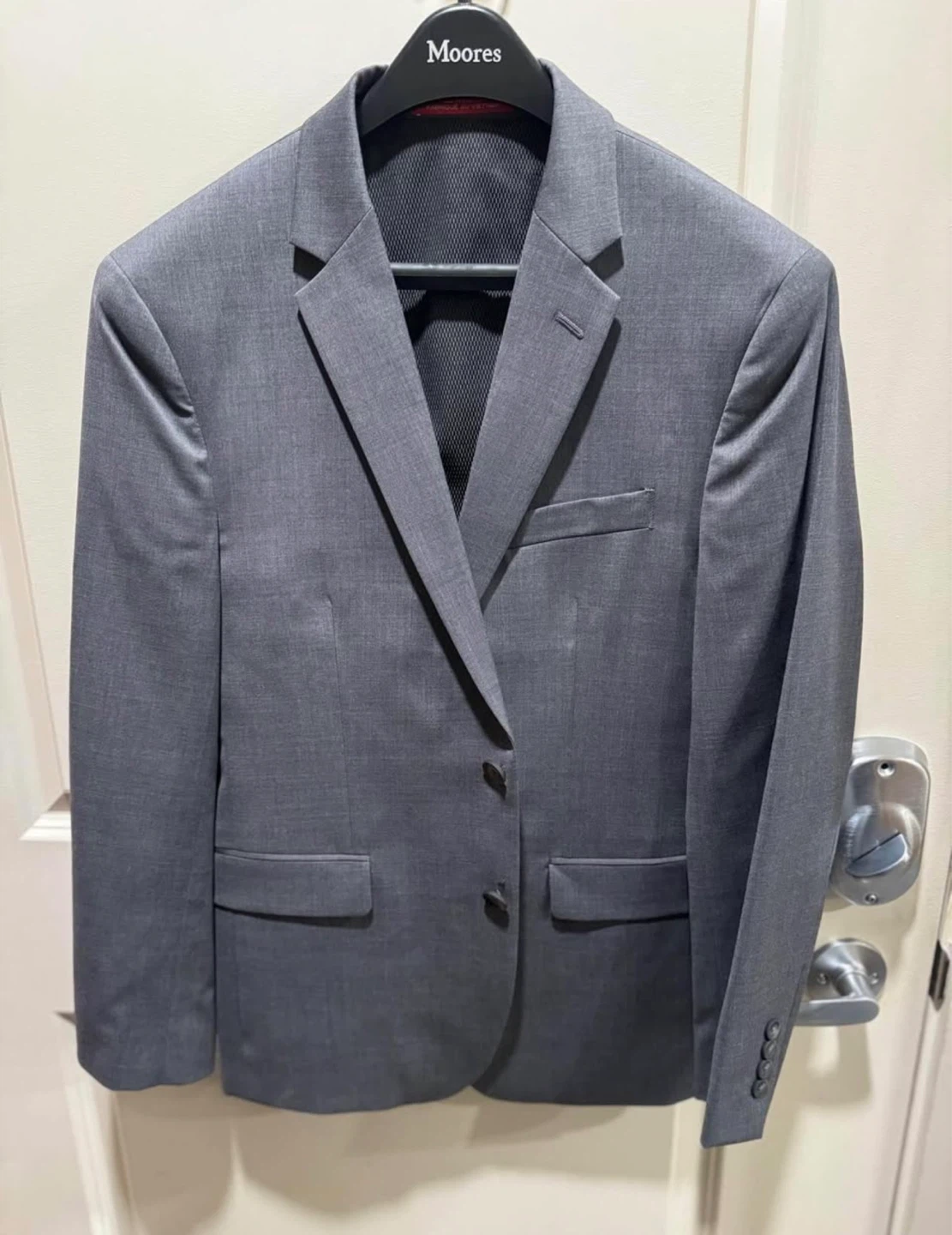 AWEARNESS Kenneth Cole Men’s Suit (See Description Below) ⬇️