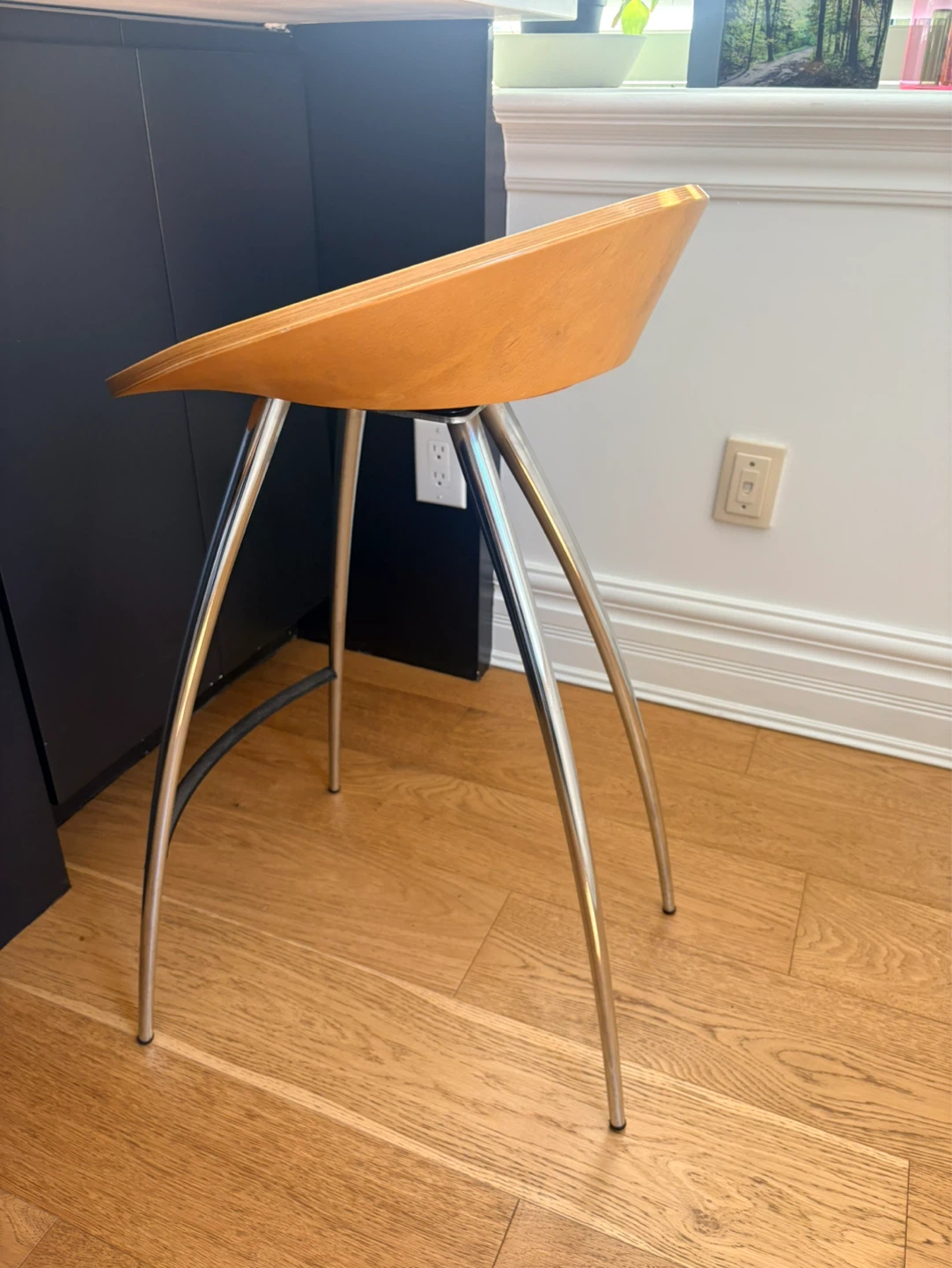 Wooden Swivel Seat Counter Stools w/ Chrome Legs - photo 2